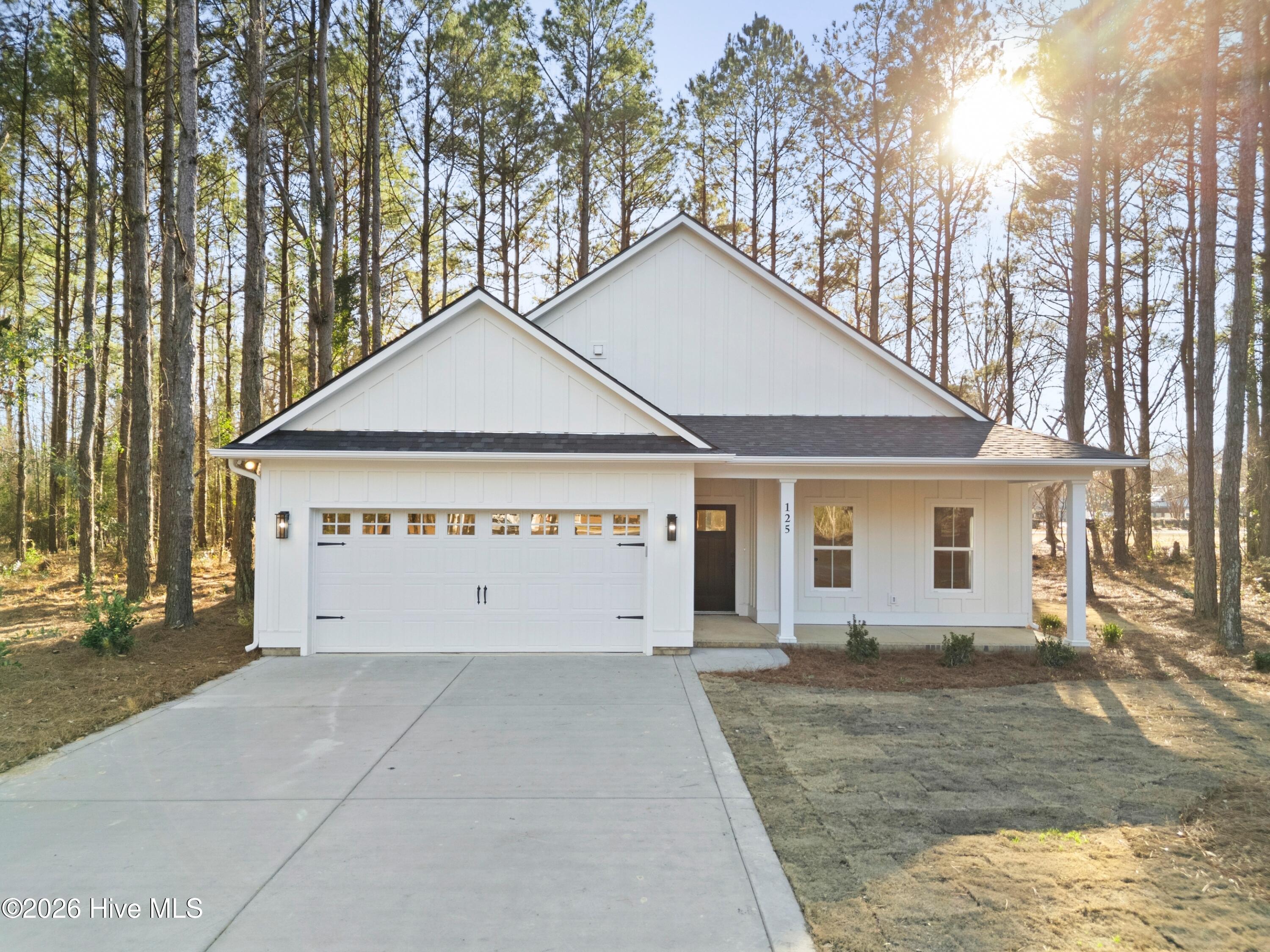 125 Scots Pine Circle — photo
