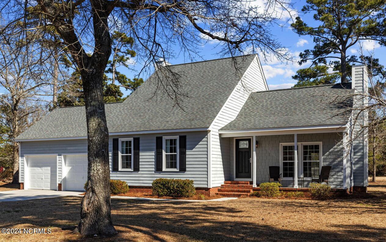105 Oak Drive — photo