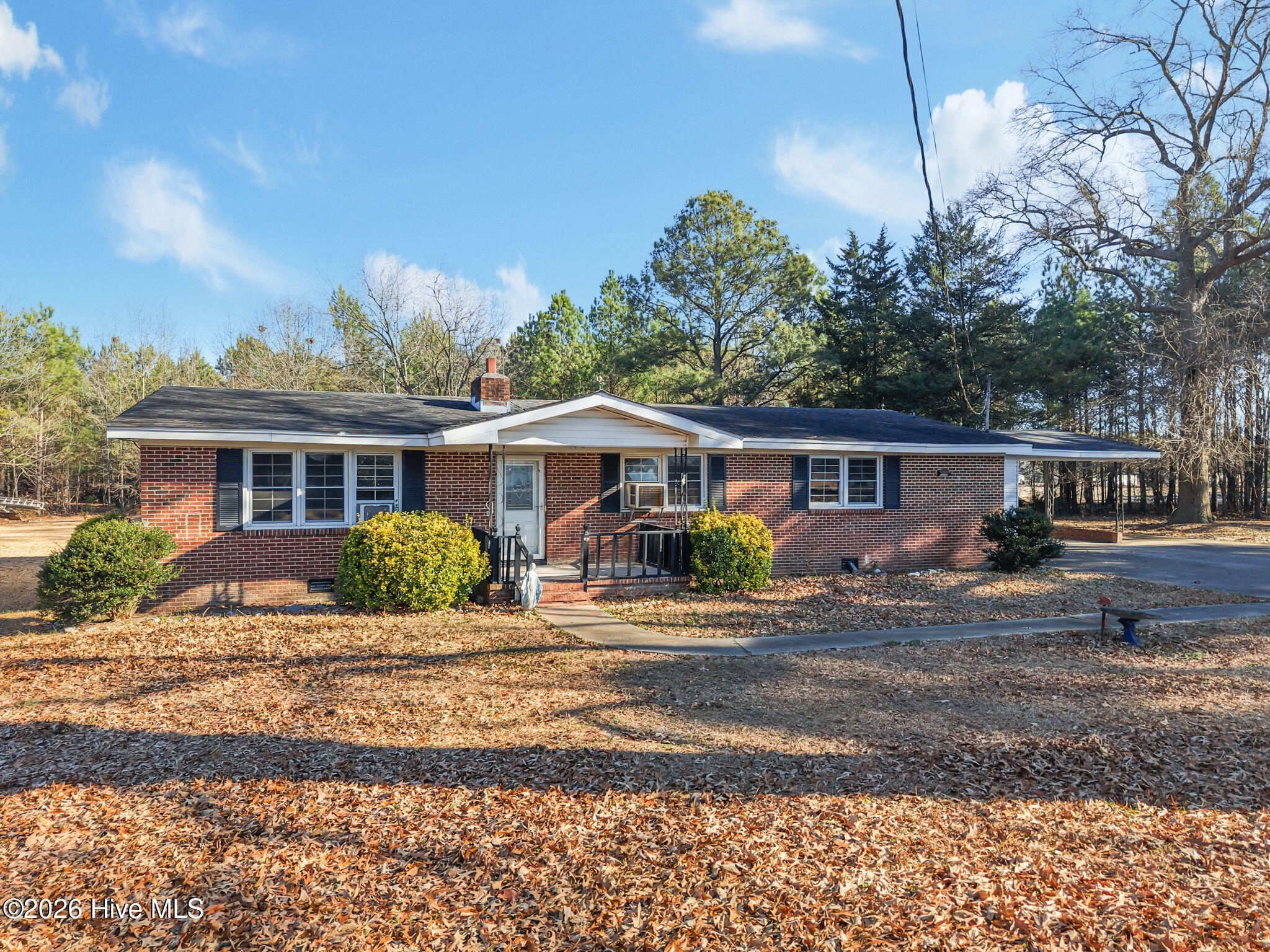 1358 Warrentown Road — photo