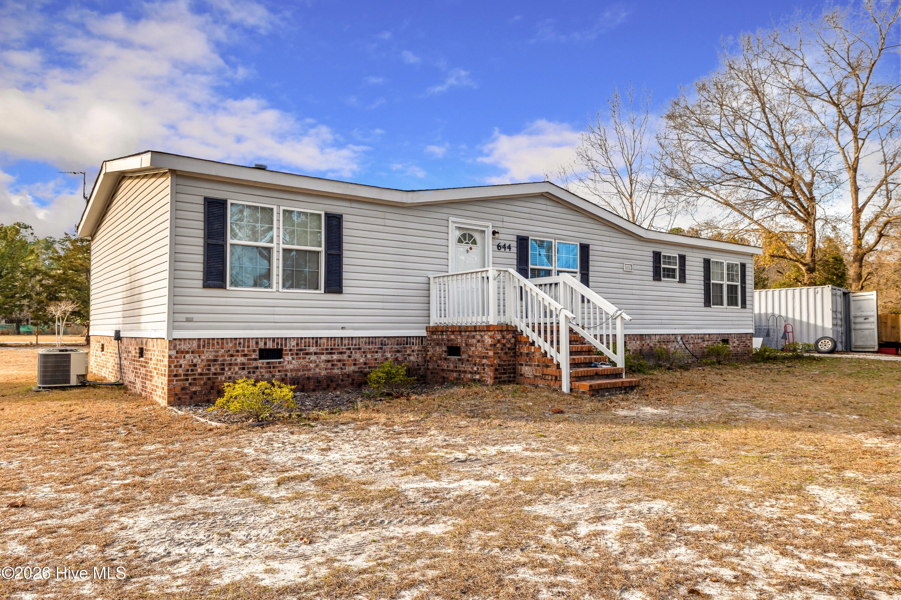 644 Woodpecker Parkway — photo