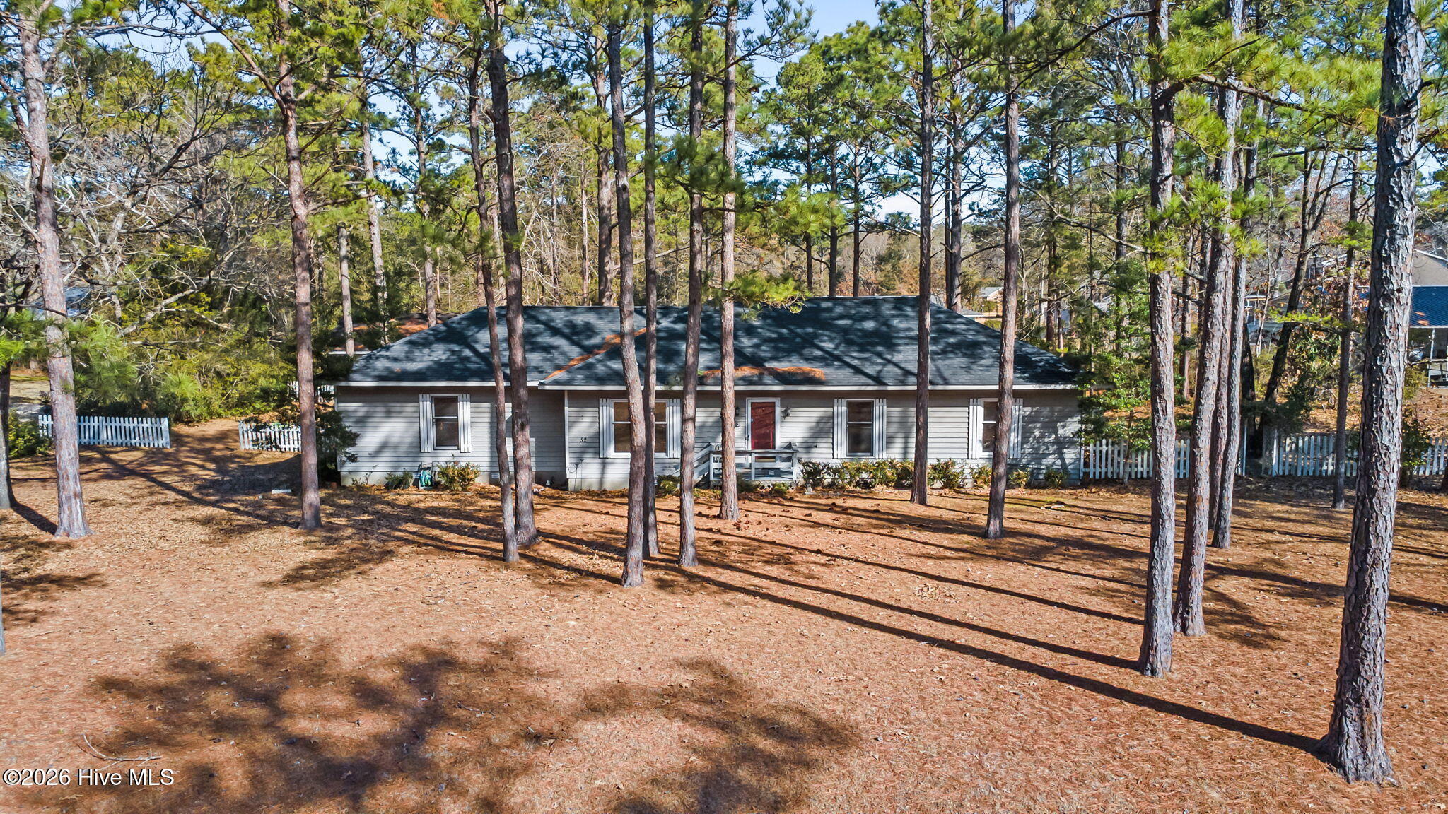 52 Lakeshore Drive — photo