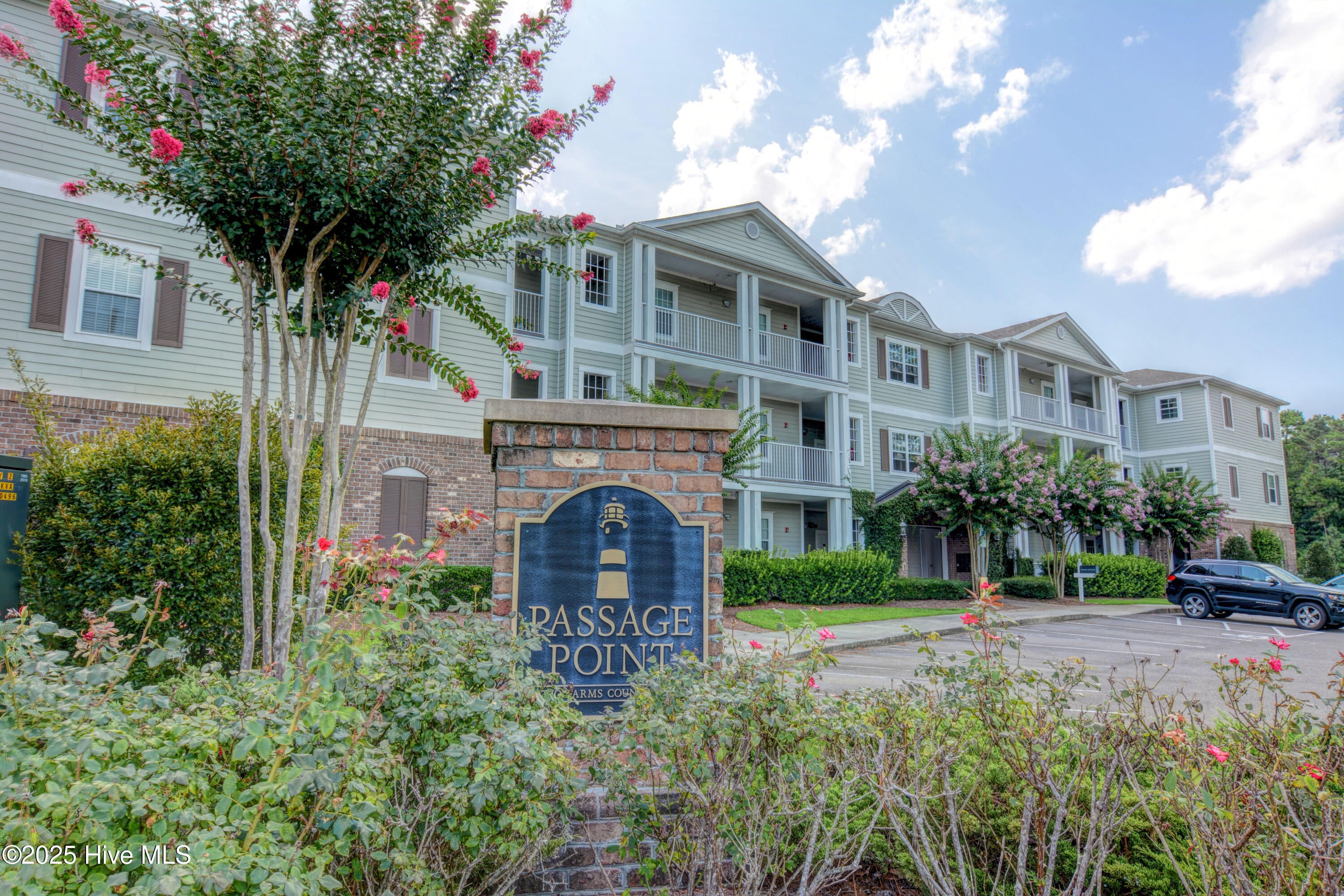 215 Valencia Court Unit 203 — photo