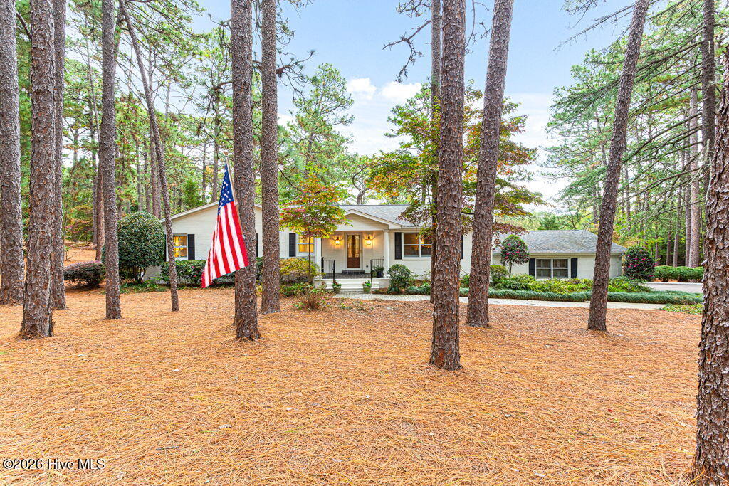 255 Lake Dornoch Drive — photo
