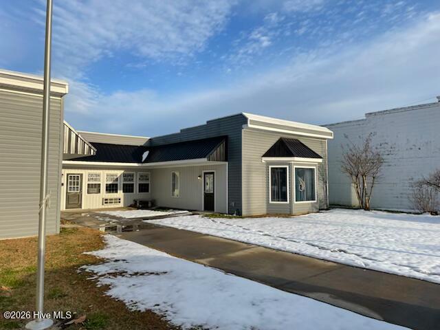 104 N Front Street — photo