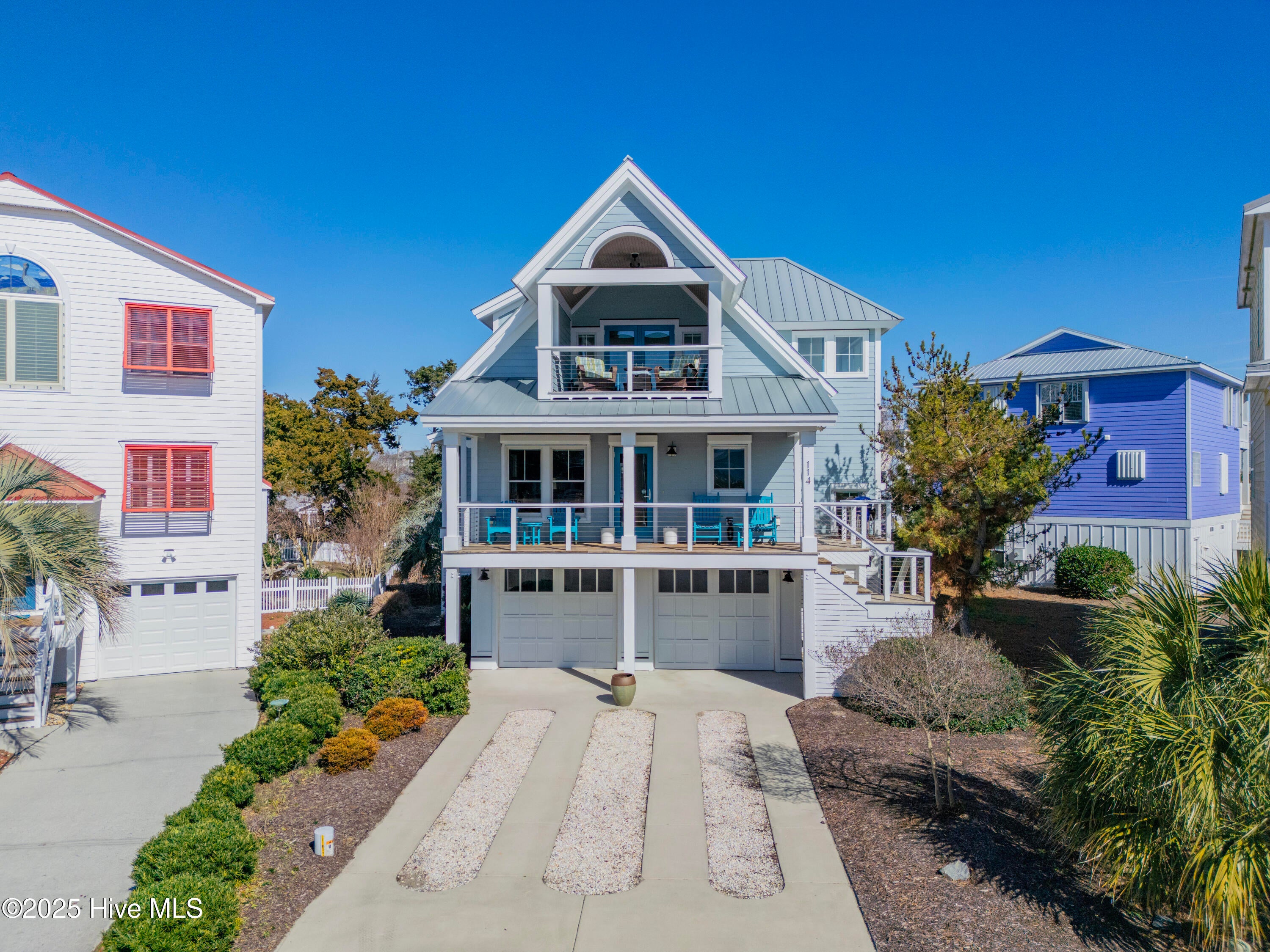 114 Leeward Court — photo