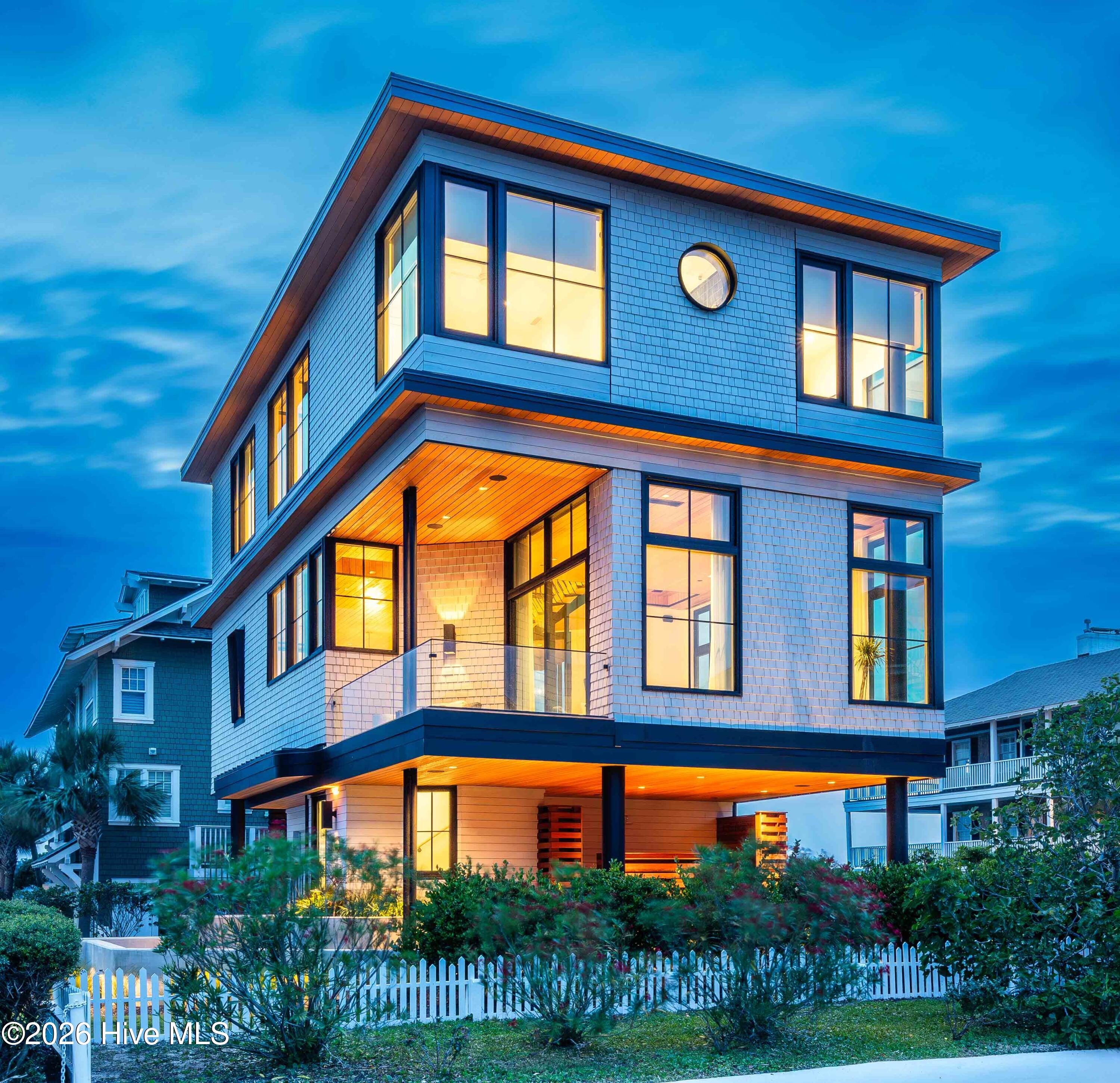 4 W Atlanta Street — photo