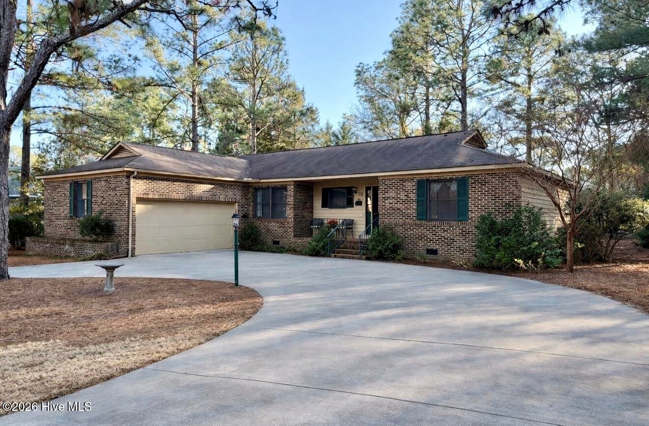 20 Briarwood Circle — photo