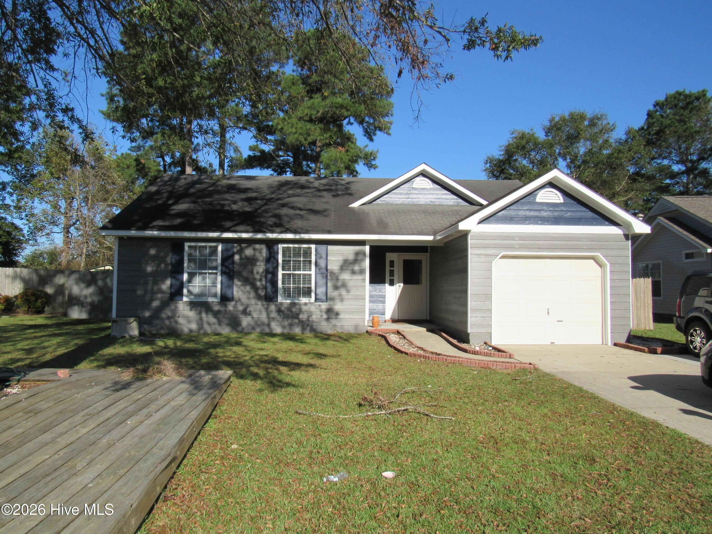 206 Teakwood Place — photo