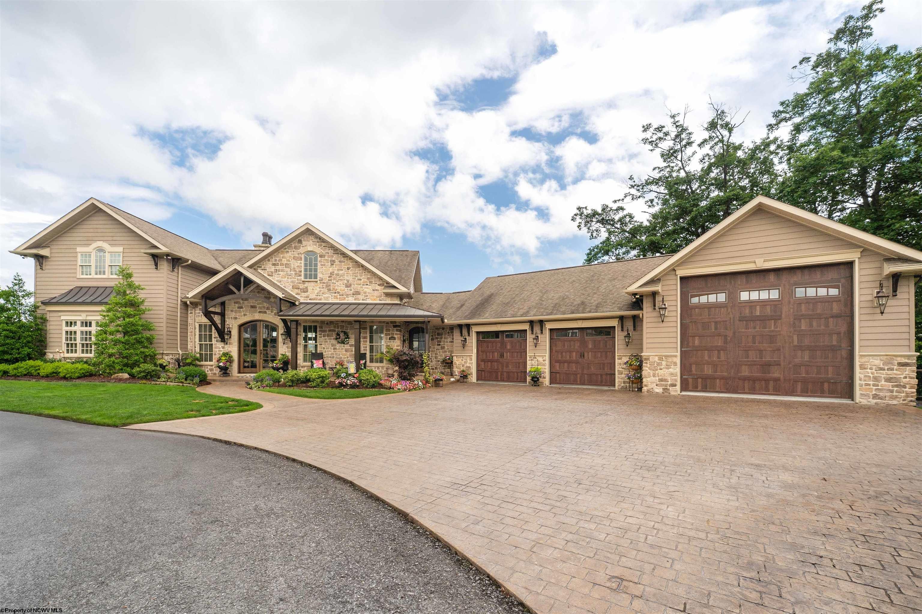 1009 Summit Drive — photo