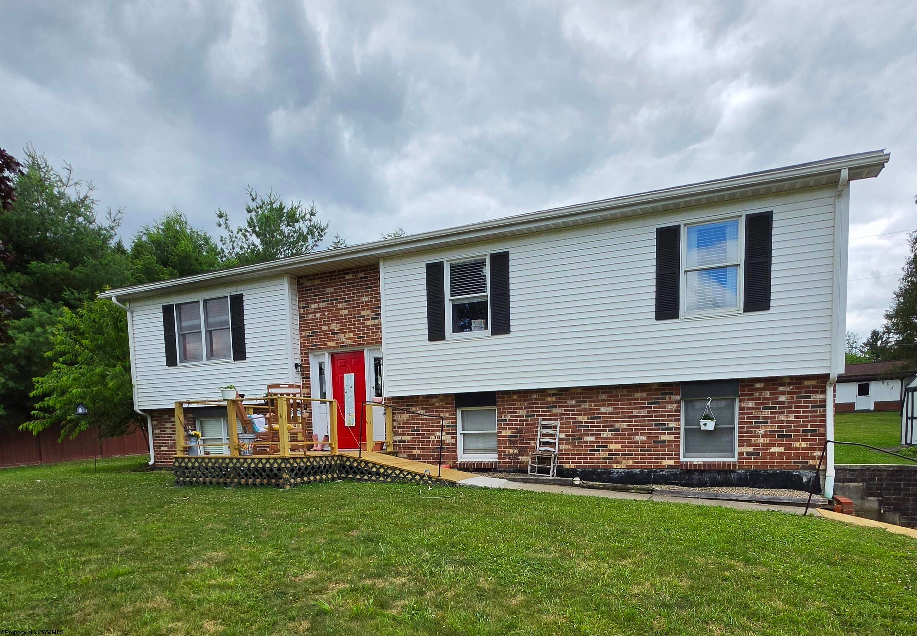 185 Wilson Lane — photo