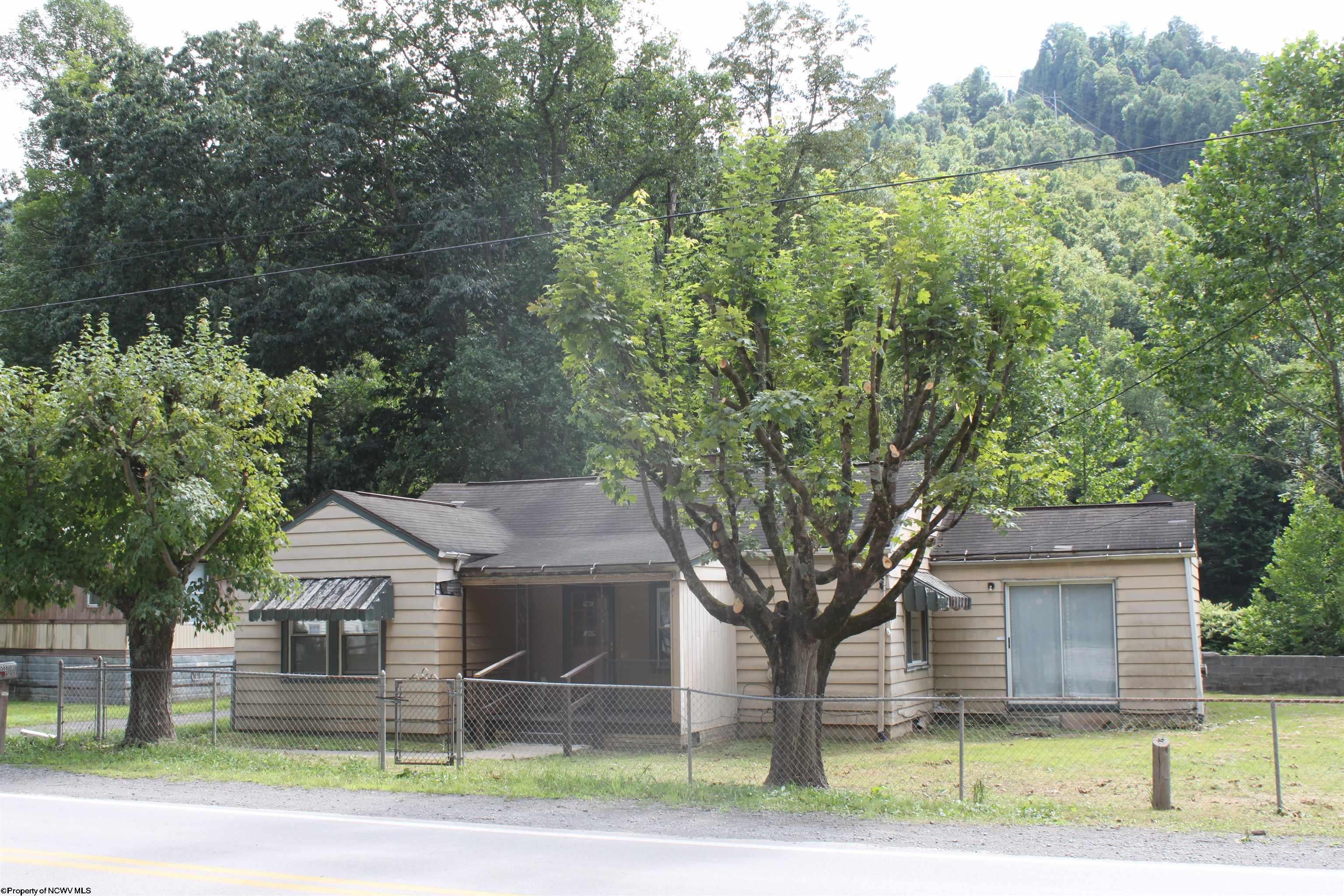 588 Point Mountain Road — photo