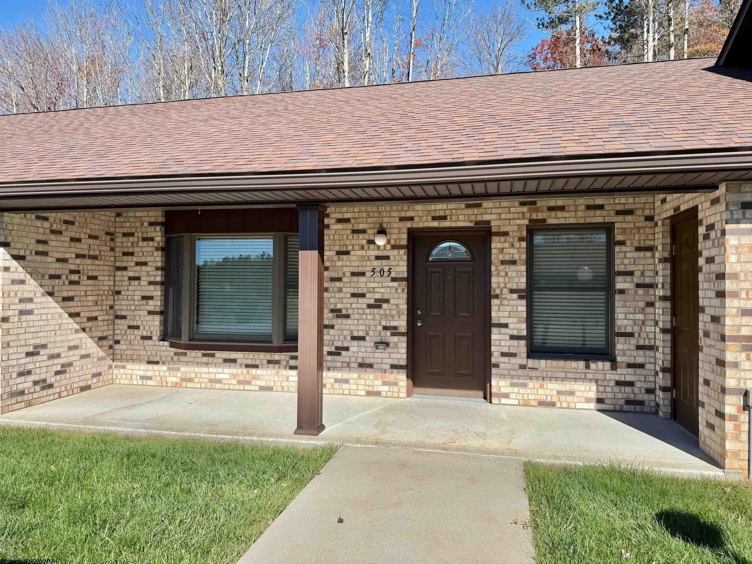 505 Woodside Drive — photo