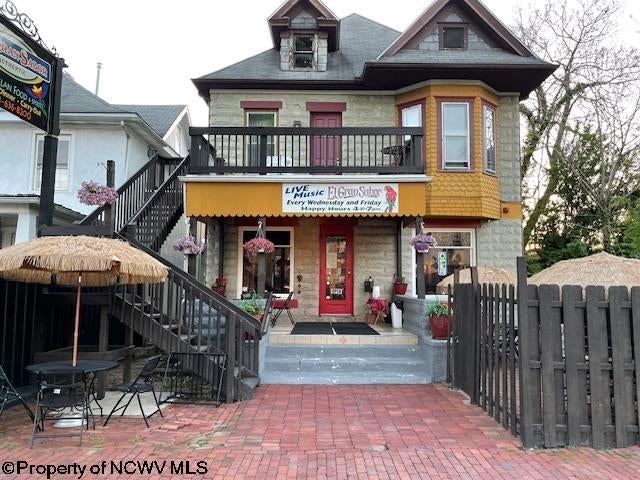 413 Kerens Avenue — photo
