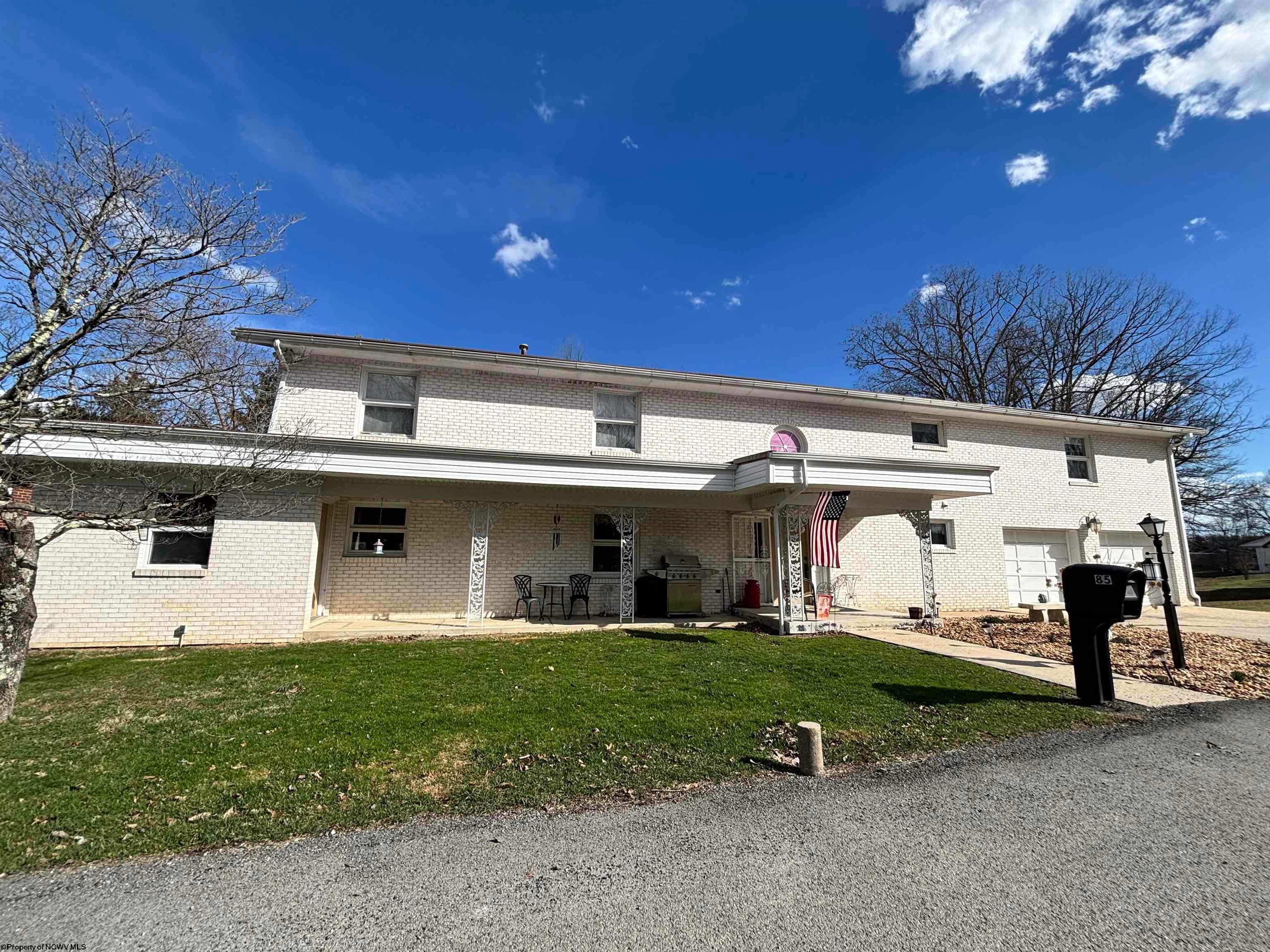 85 Woodsboro Drive — photo