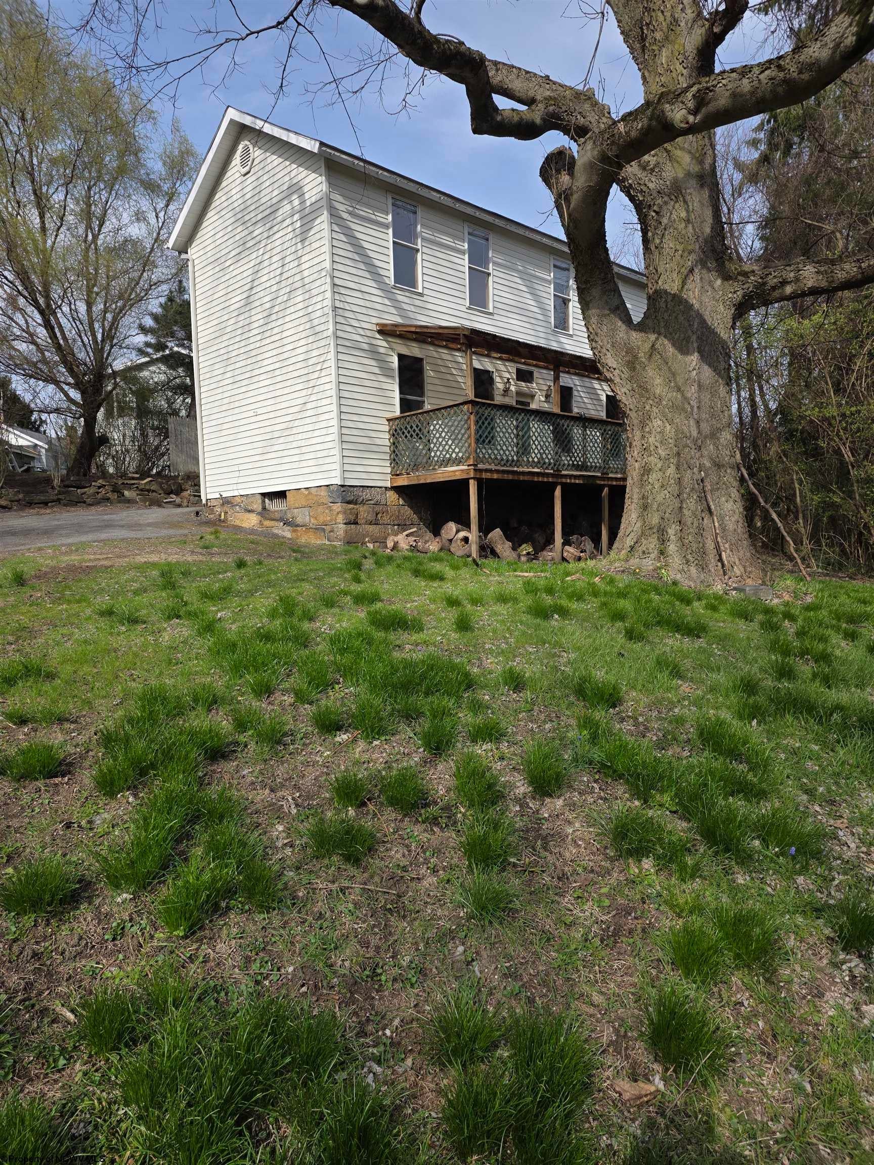 1326 Montrose Avenue — photo