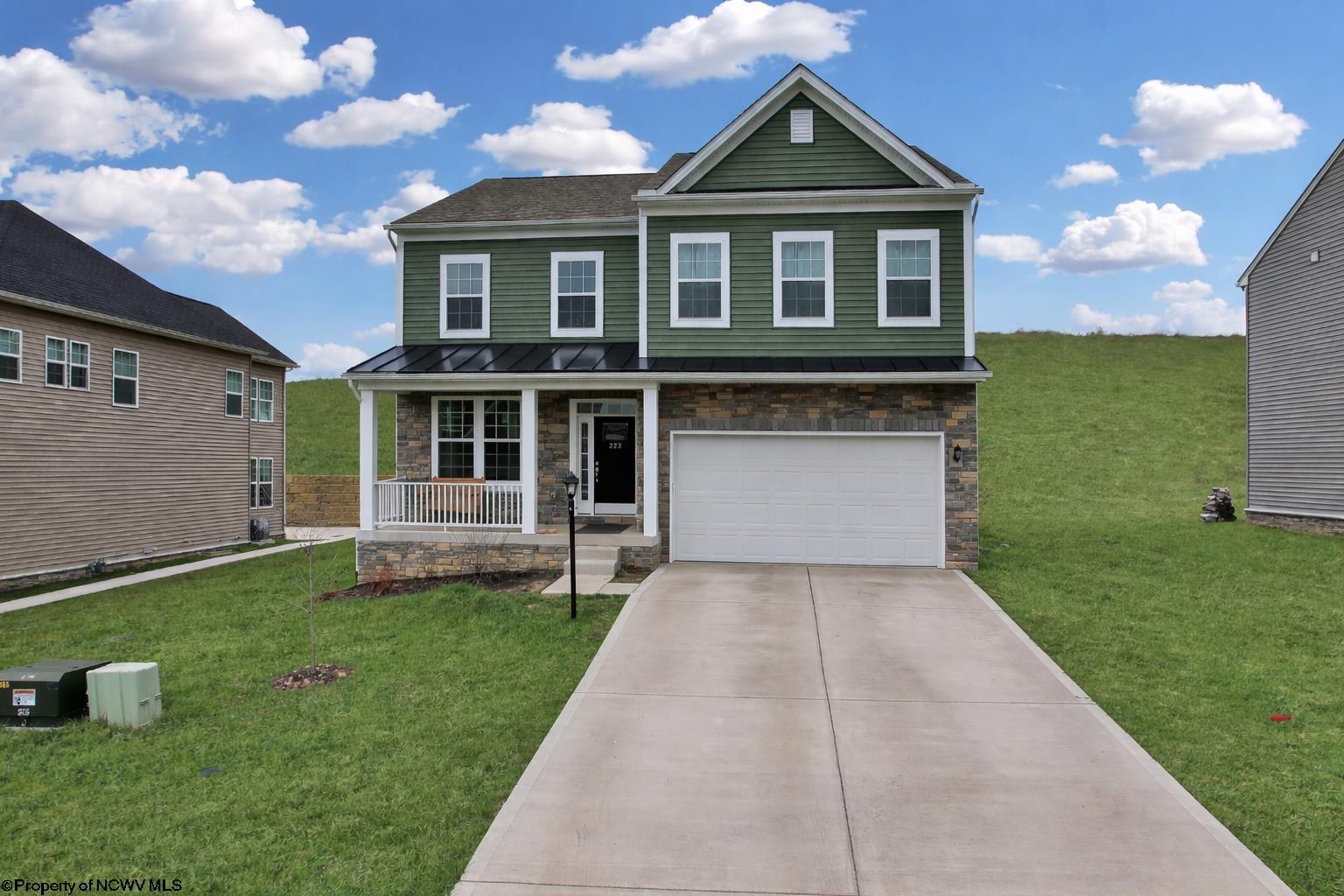 323 Lexington Circle — photo