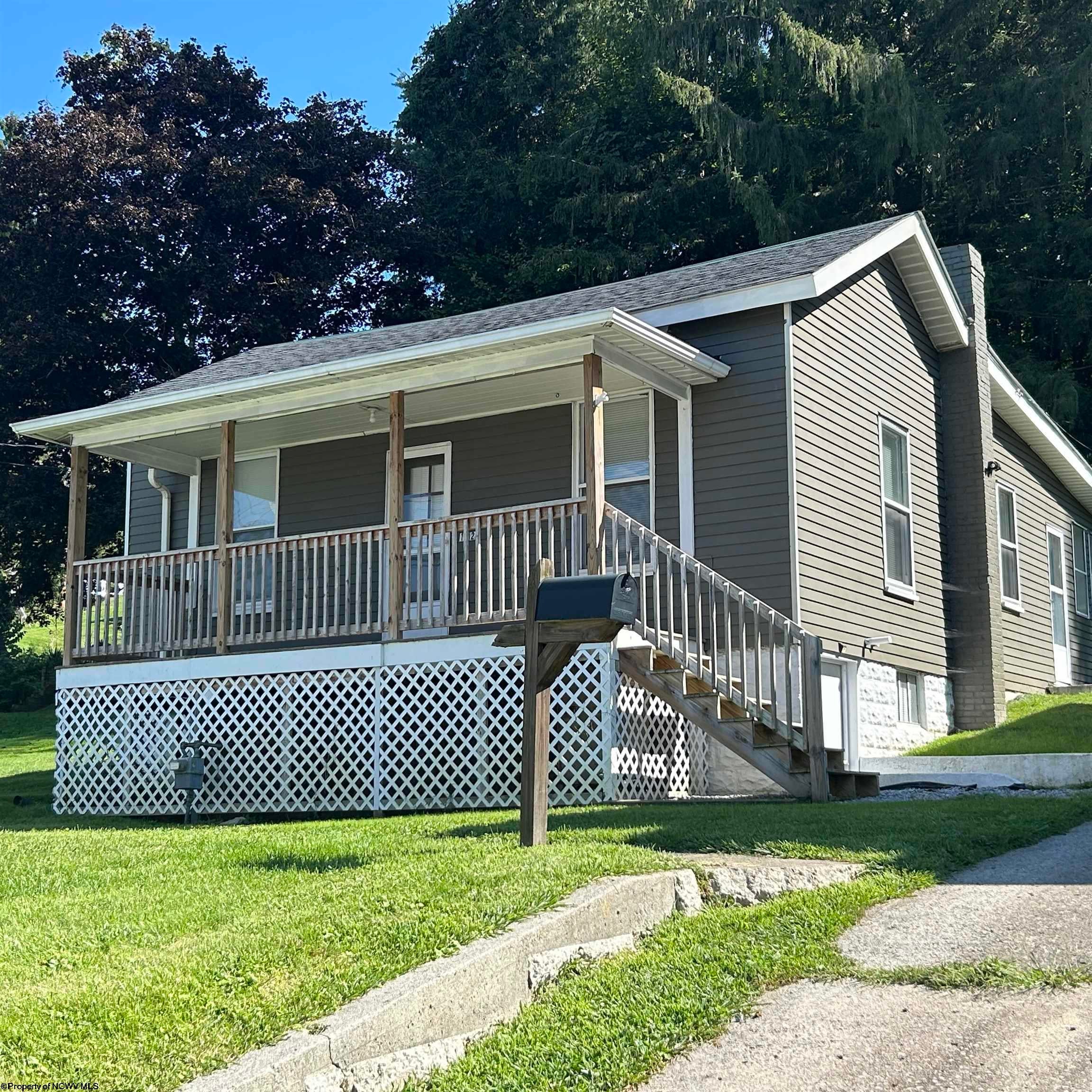 122 E Main Street — photo