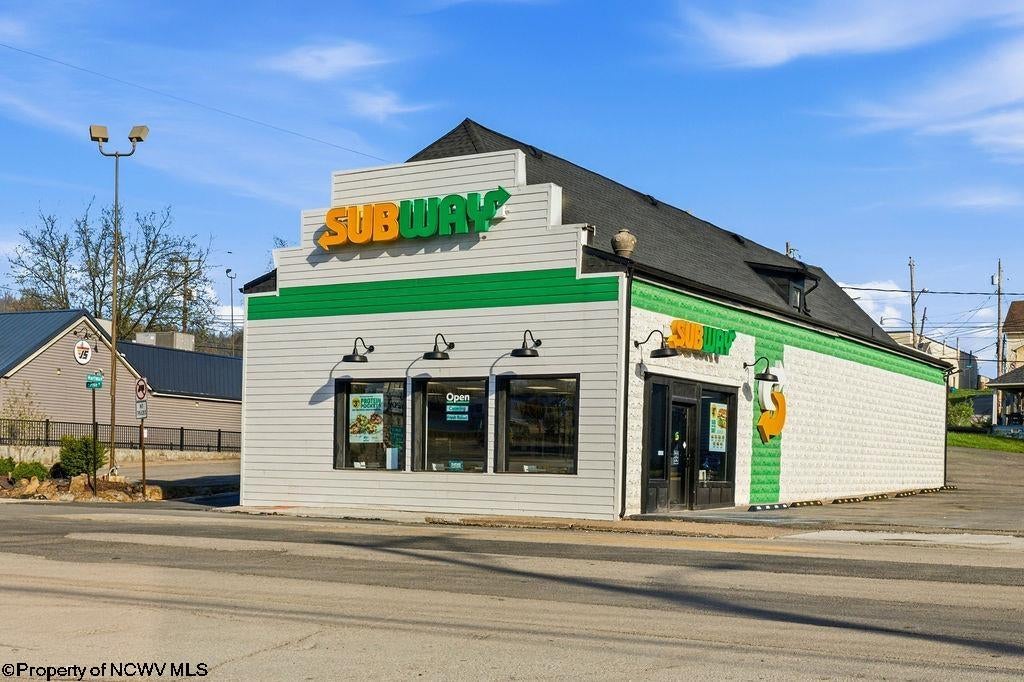 822 W Pike Street — photo