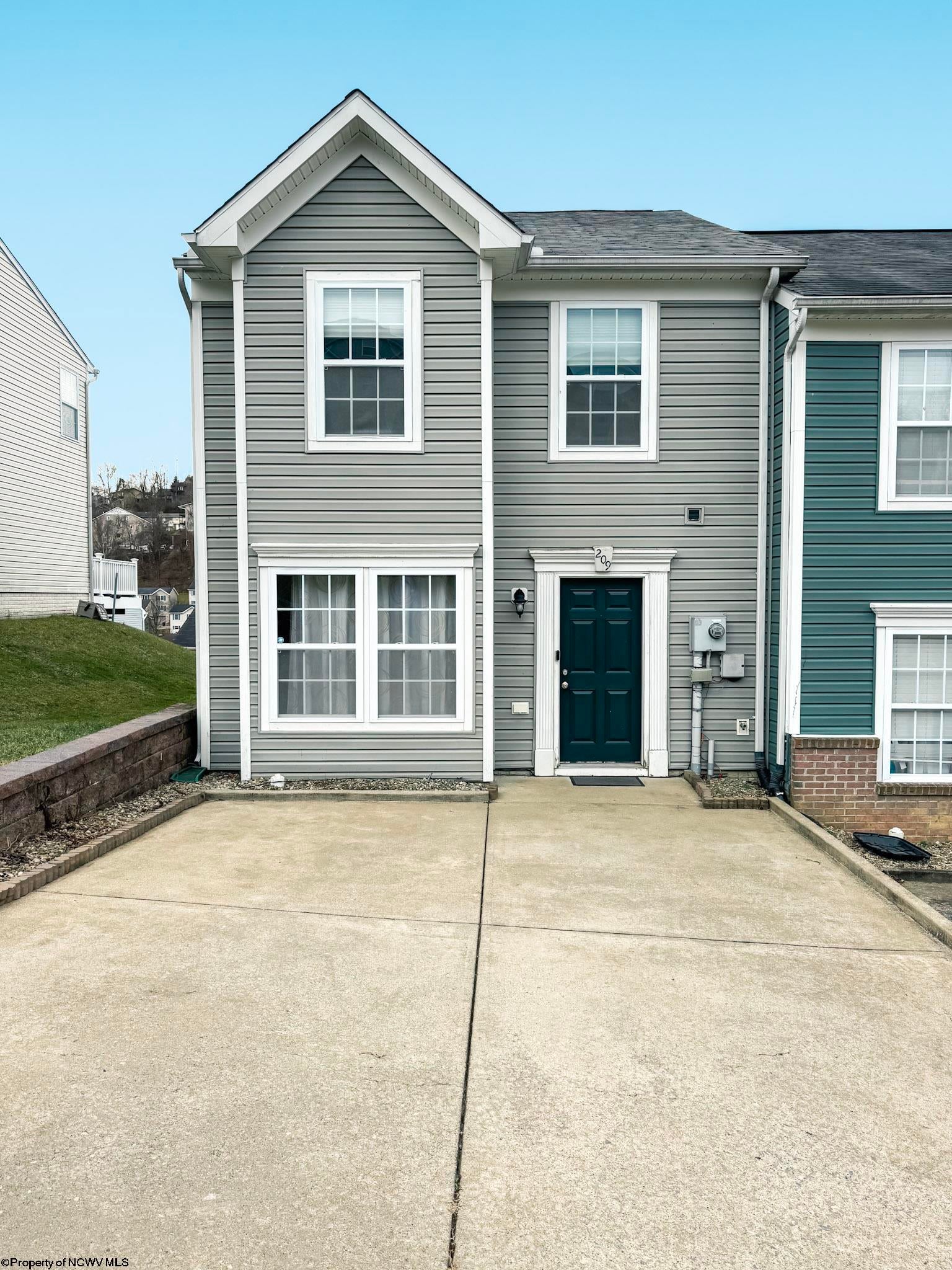 209 Raven Run — photo