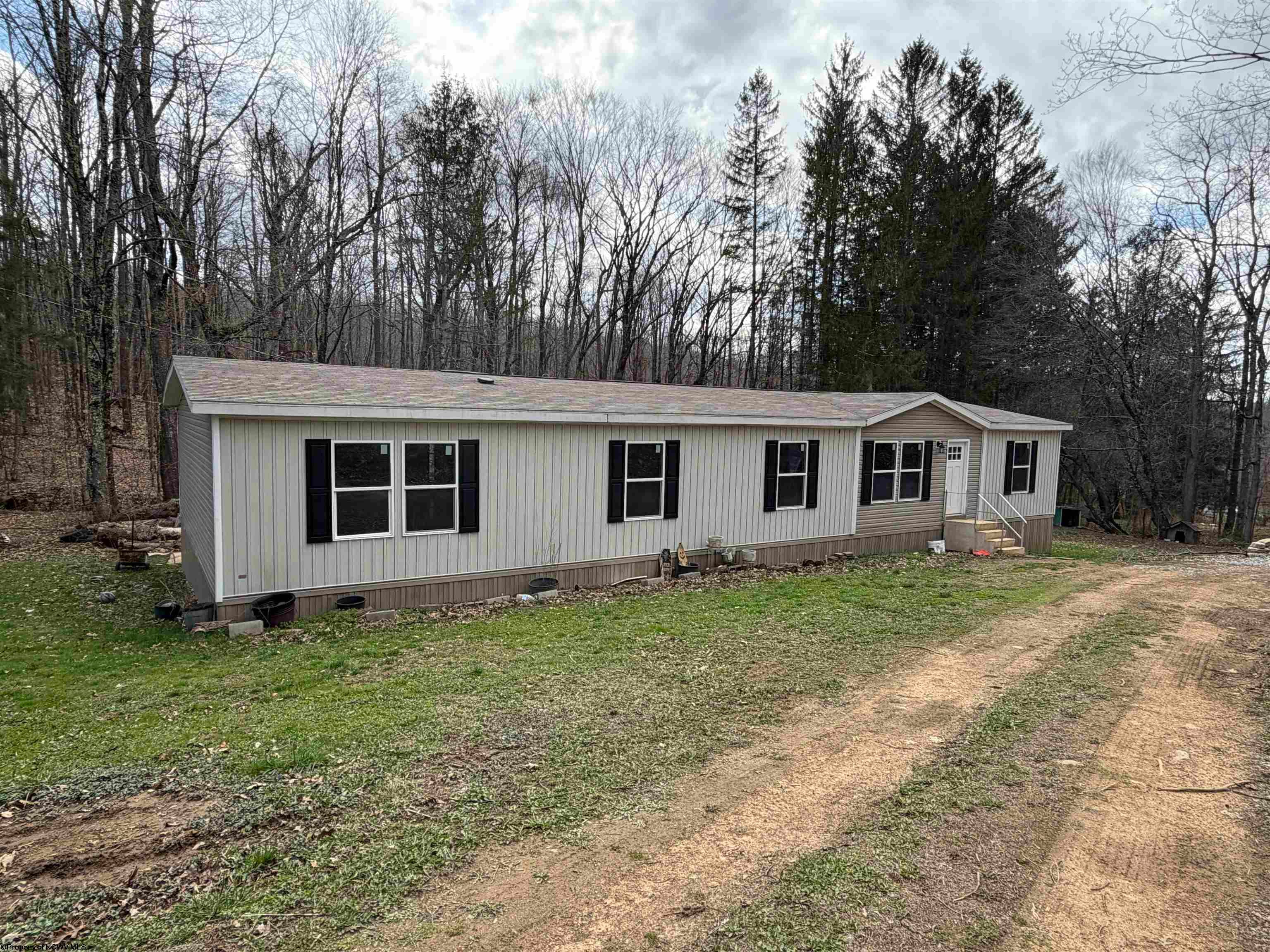 18 Mustang Lane — photo