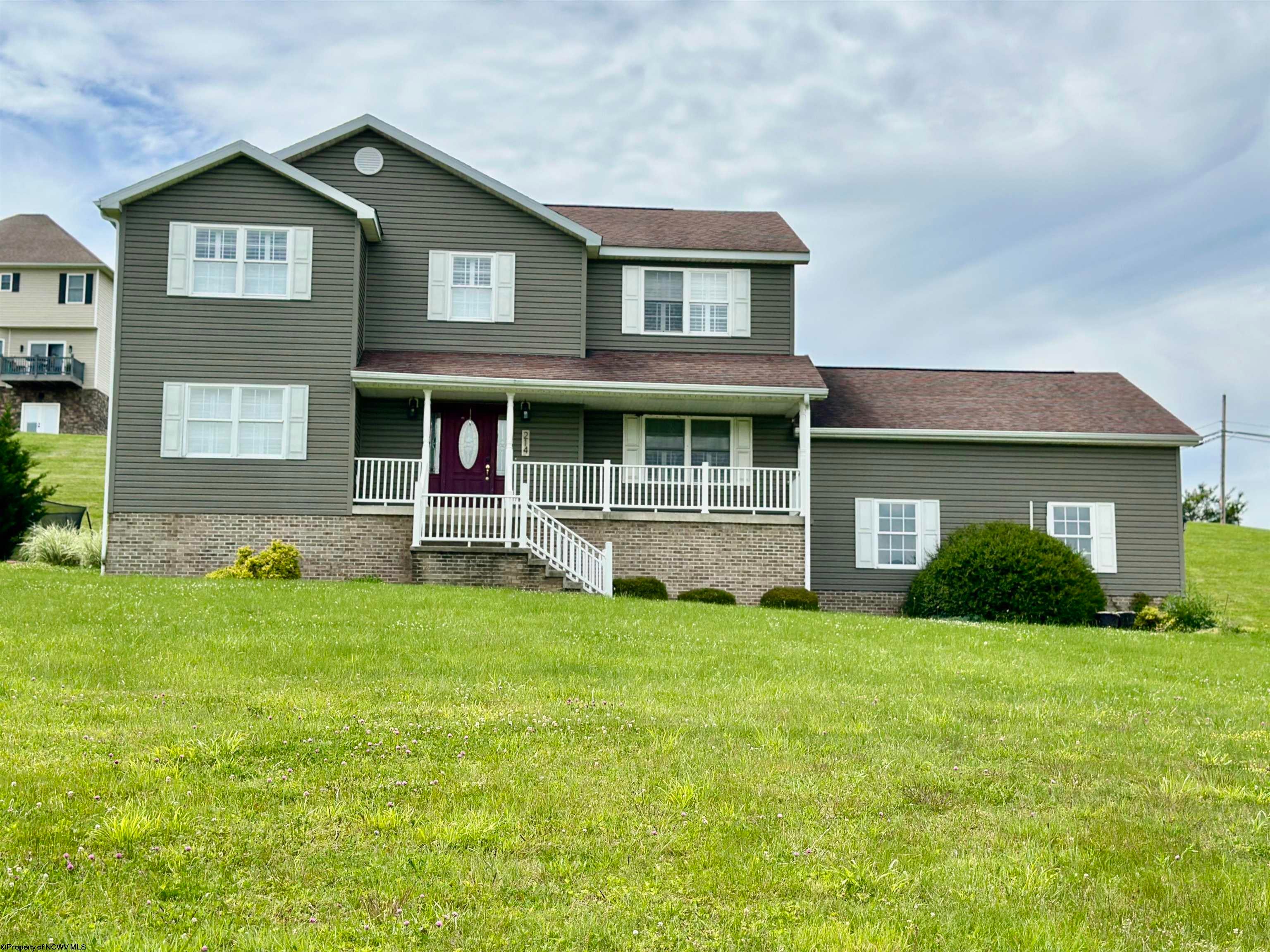 214 Evergreen Drive — photo