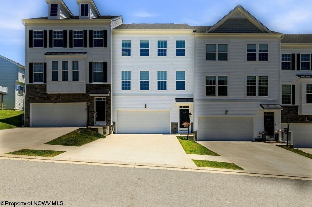 113 Yorktown Court — photo