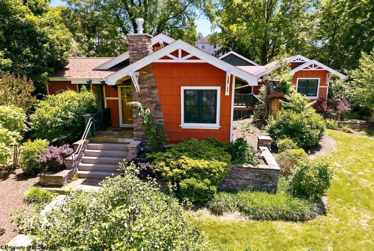 895 Fairfax Drive — photo