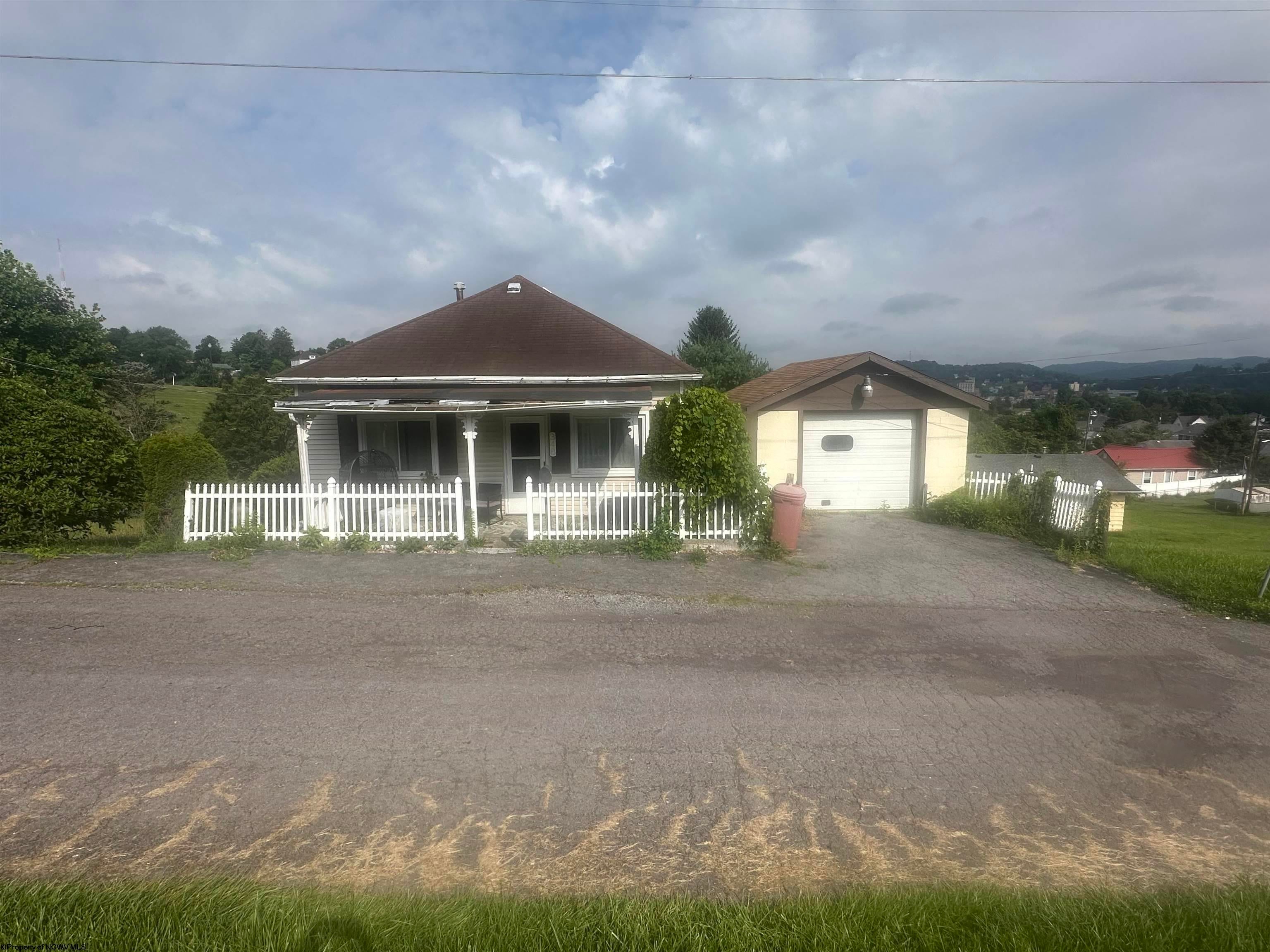 348 Lincoln Street — photo
