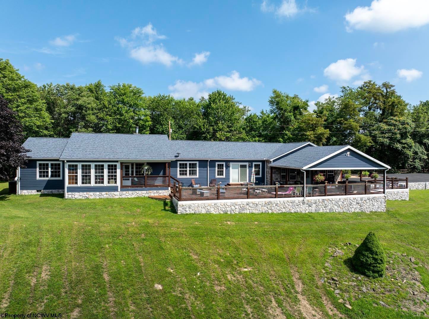 775 Breezy Knoll Drive — photo