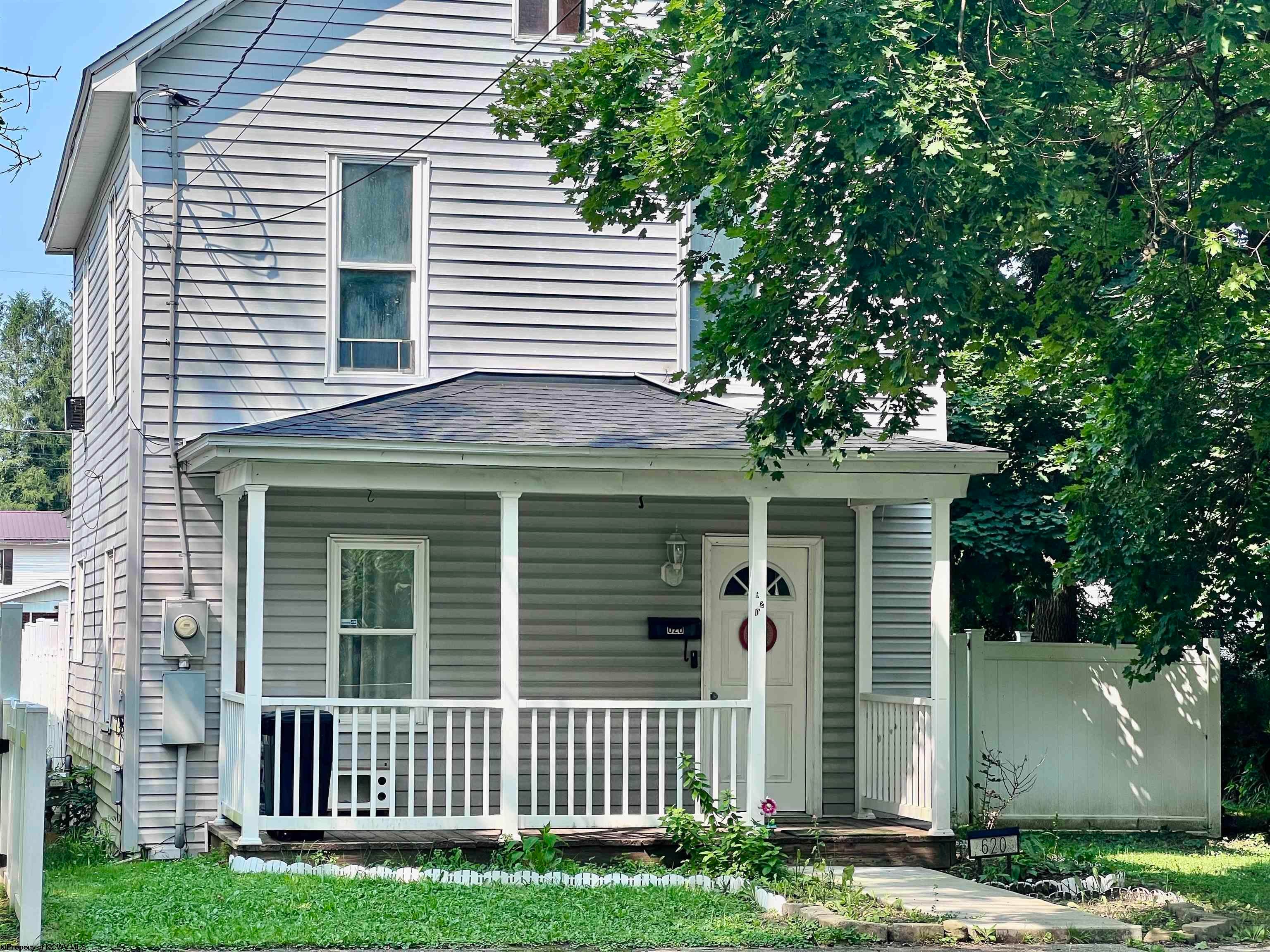 620 Central Street — photo