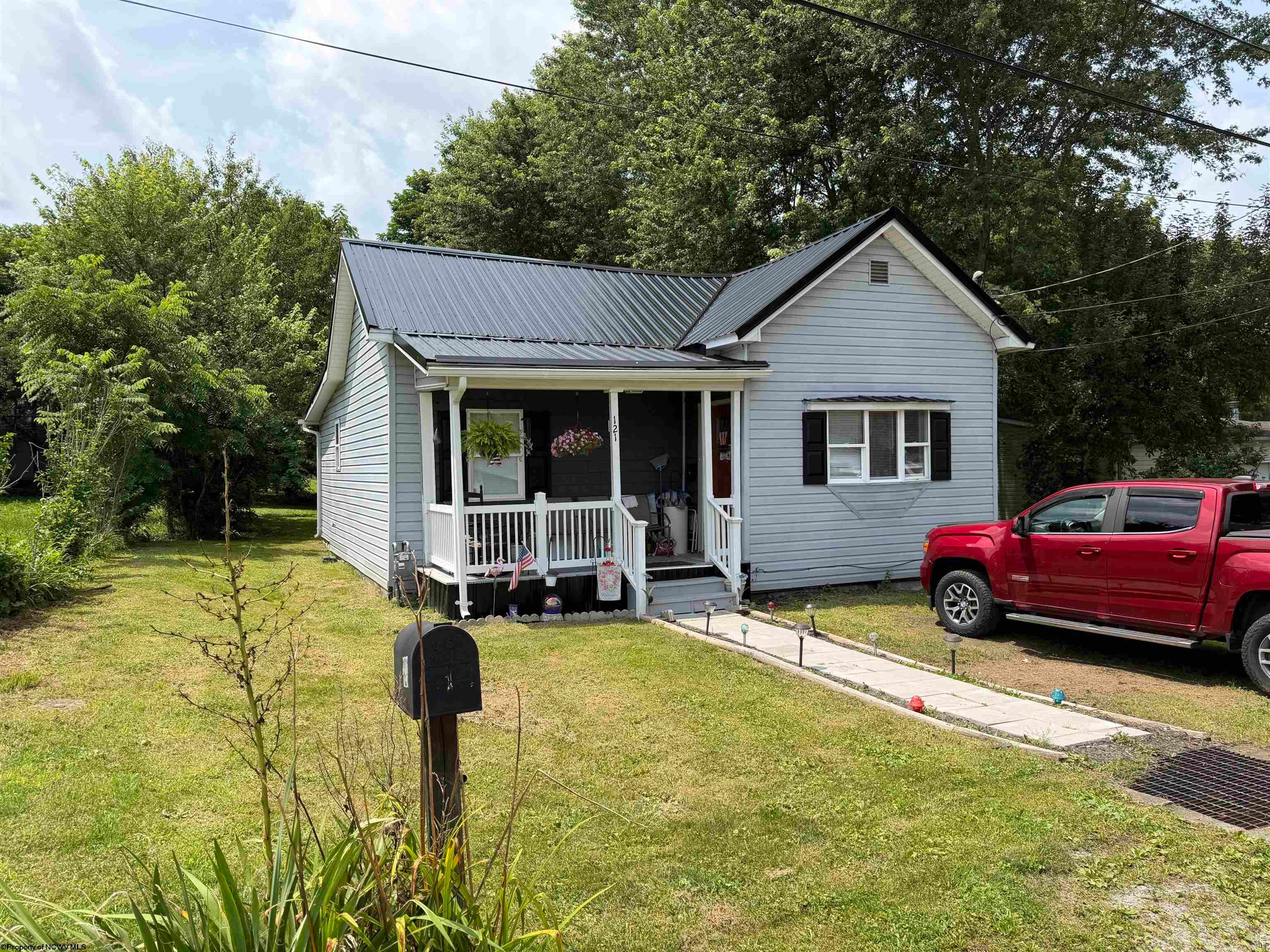 121 Hoff Street — photo