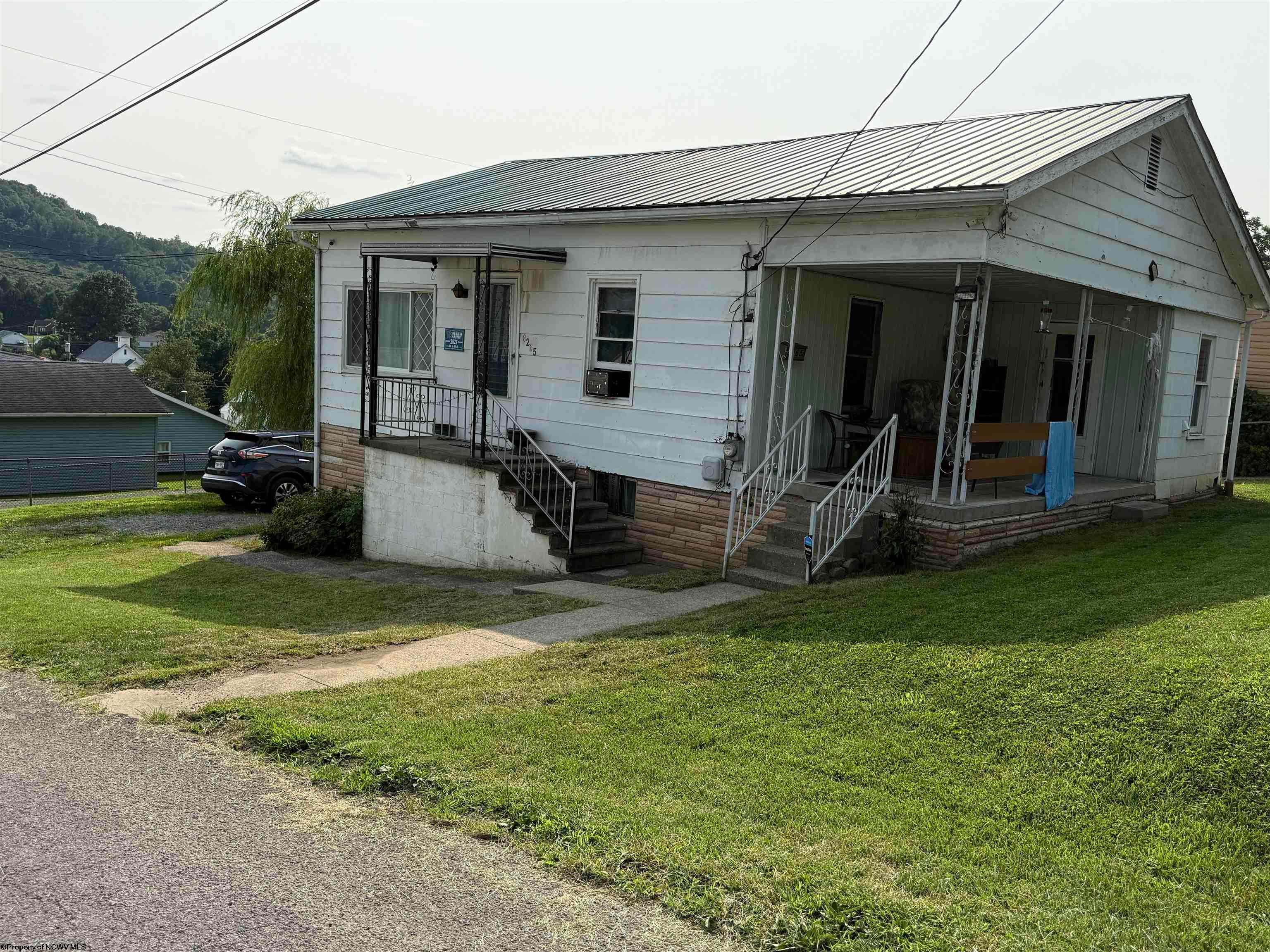 8265 Gordon Street — photo