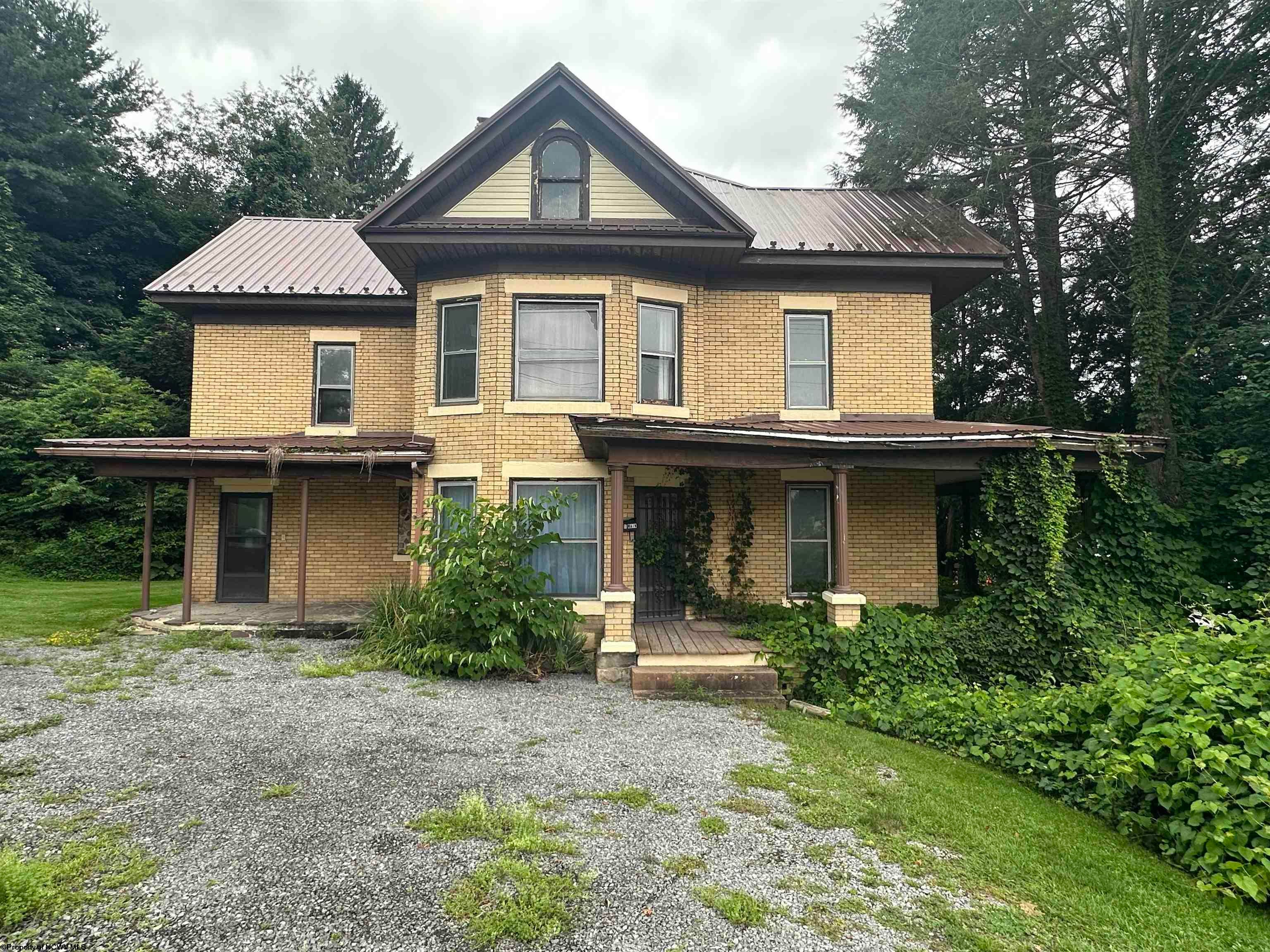 124 E Main Street — photo