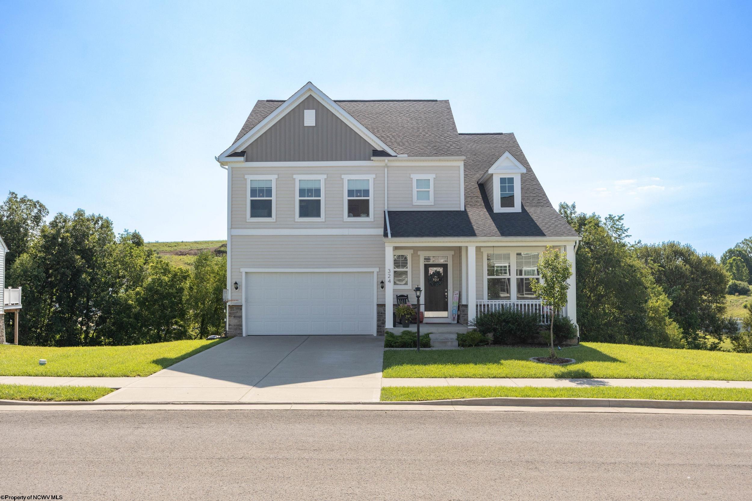 324 Lexington Circle — photo