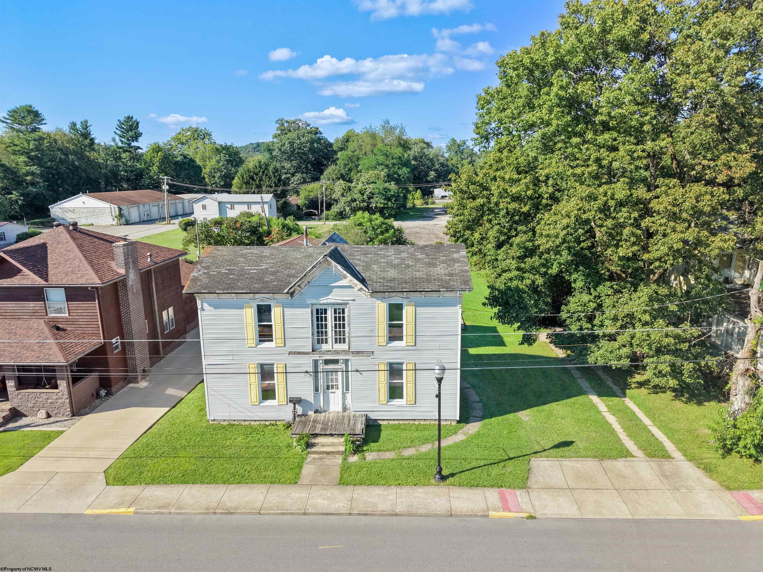 106 E Main Street — photo