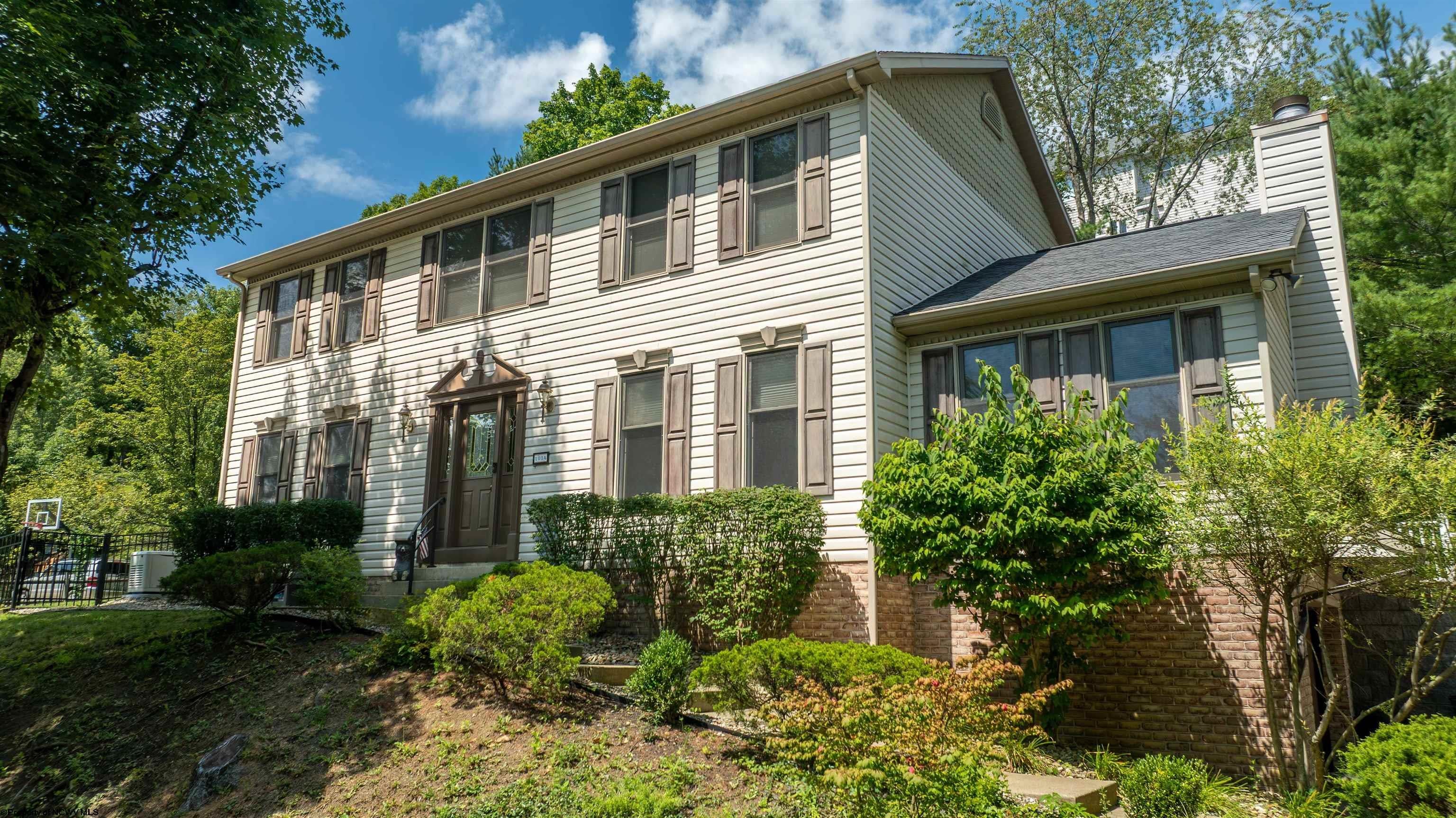 1014 Deerwood Drive — photo