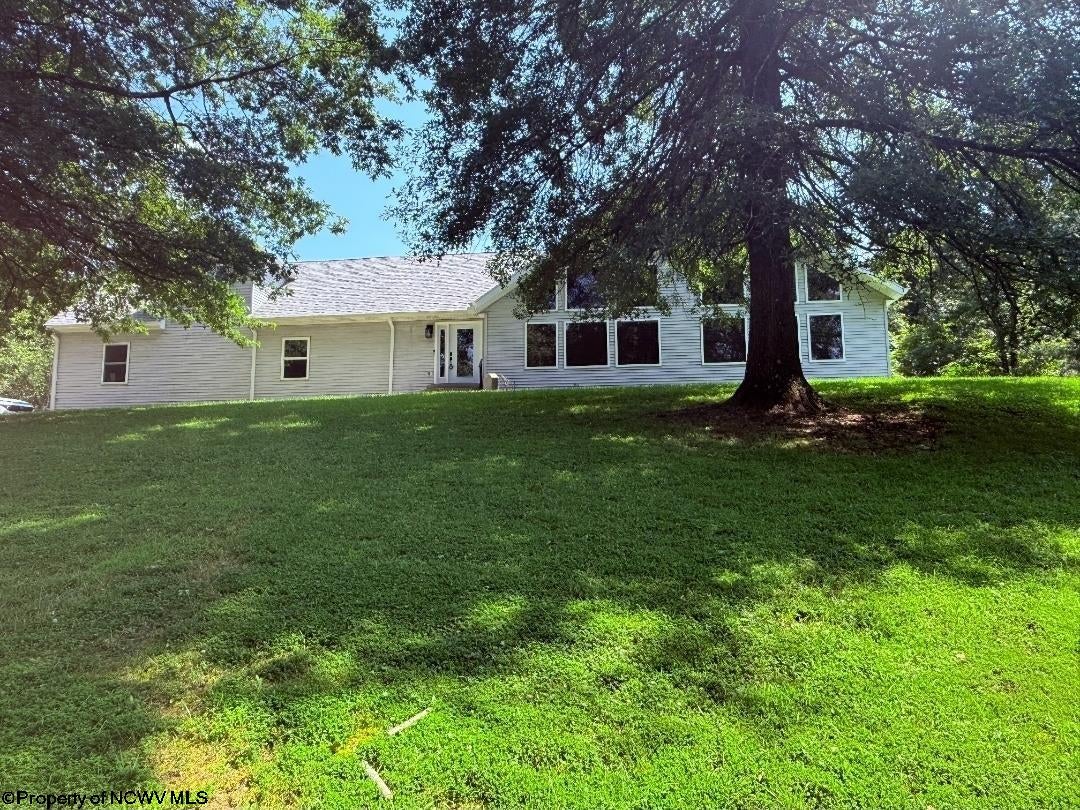 2424 Jack Run Road — photo