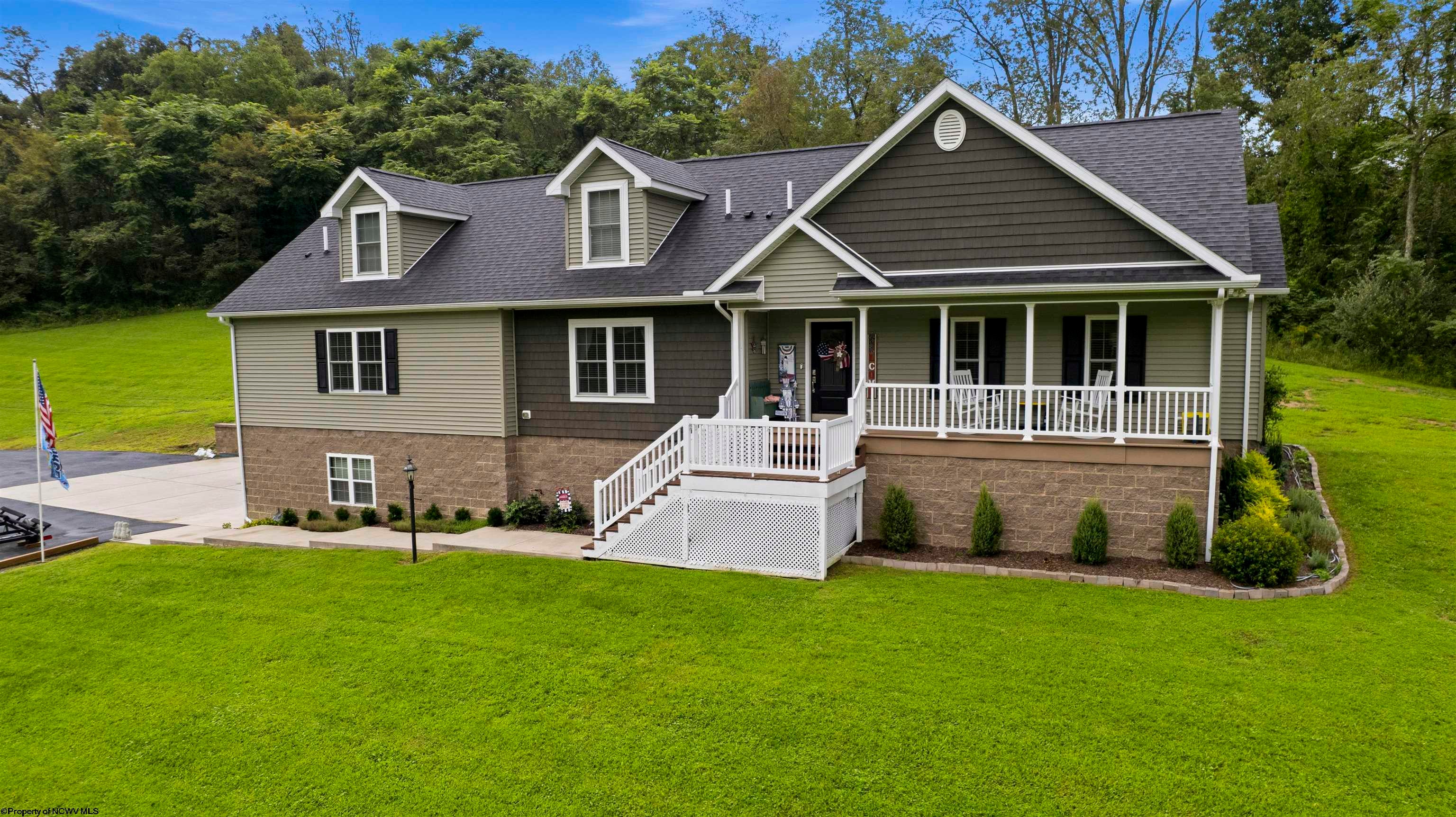 713 Stonecrest Drive — photo