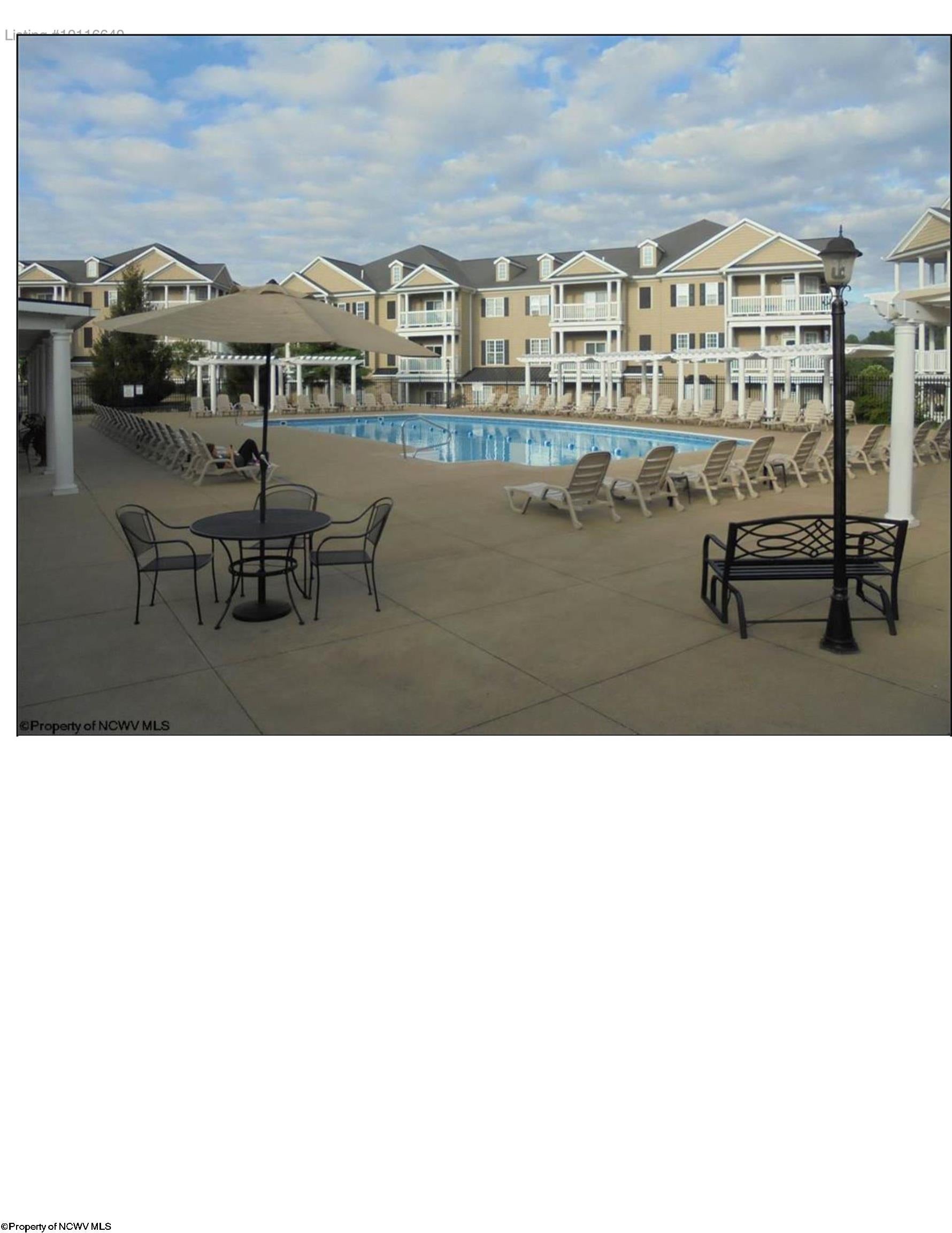 2537 Suncrest Village — photo