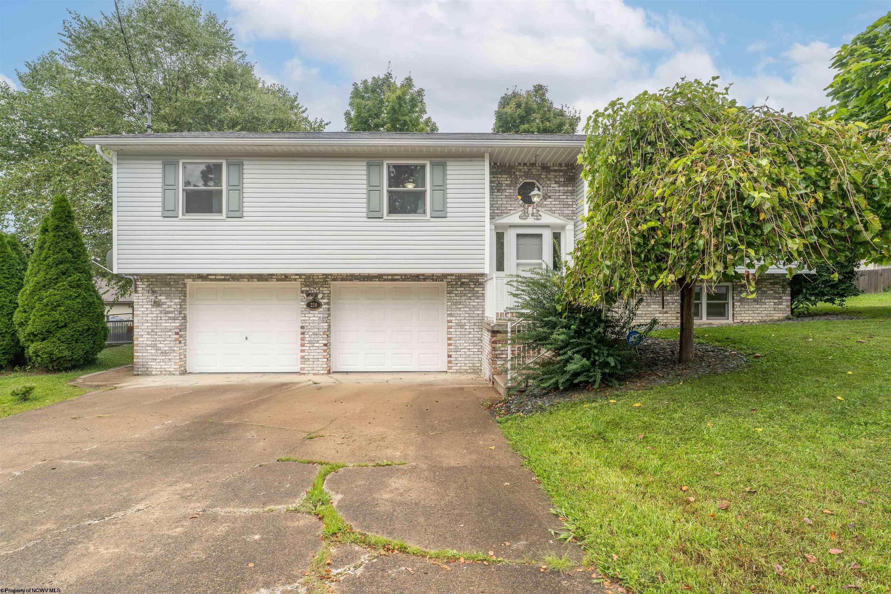 224 Aurora Drive — photo