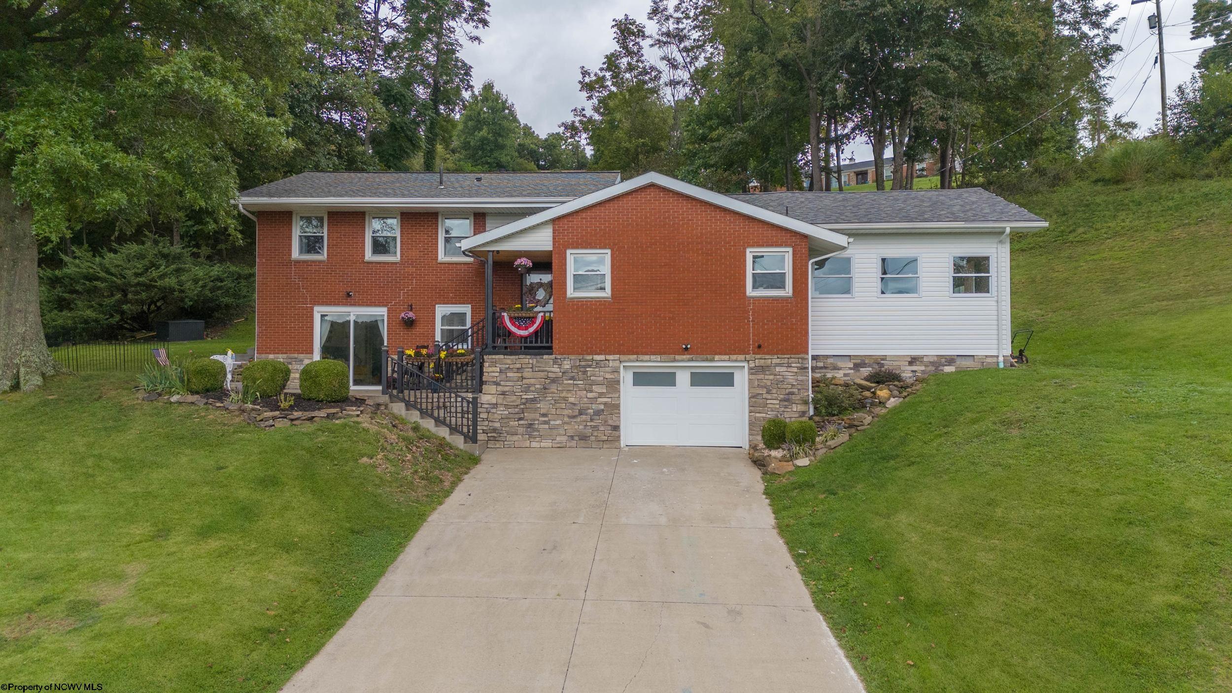 428 Sycamore Drive — photo