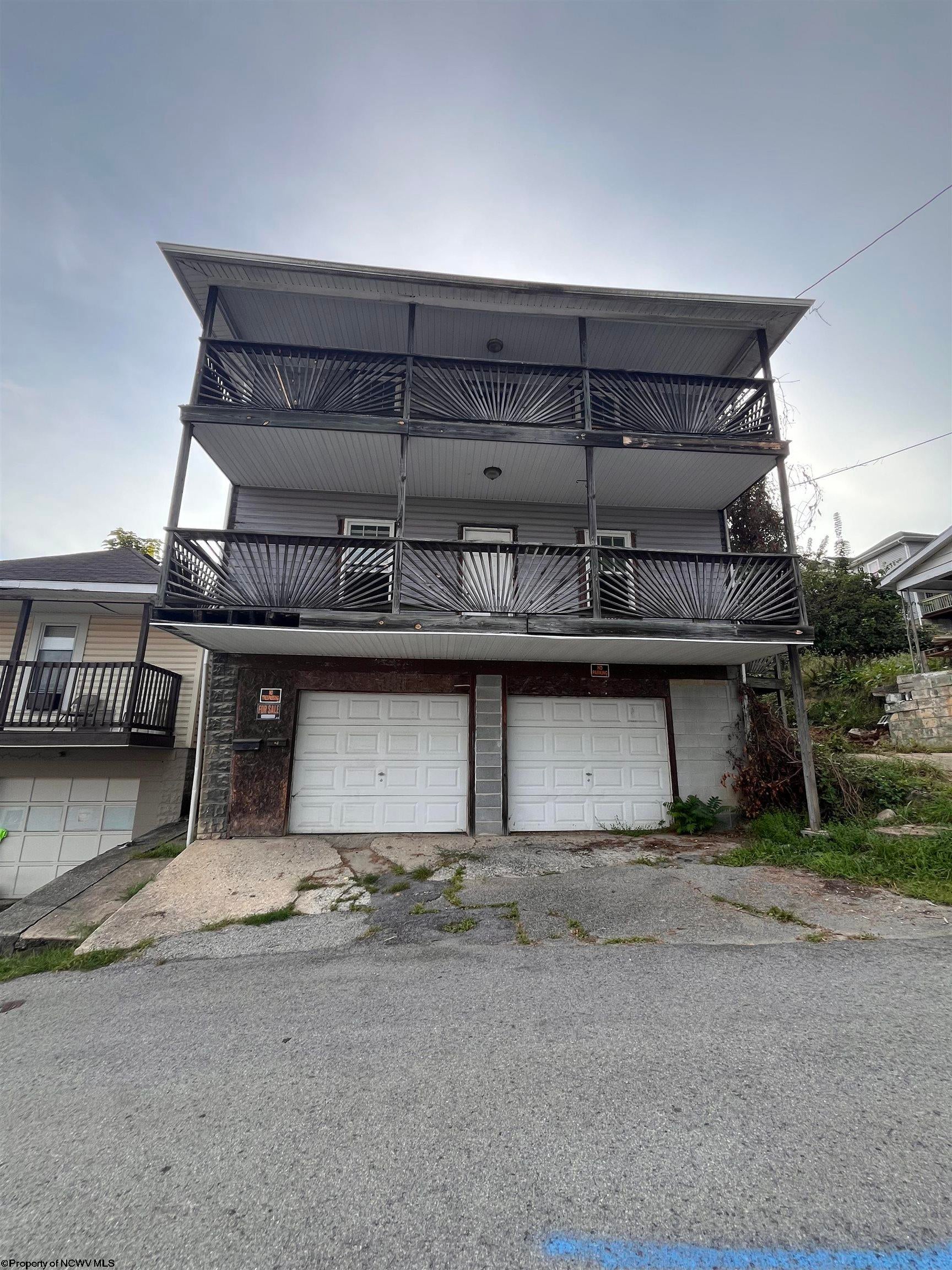 1010 Fay Street — photo