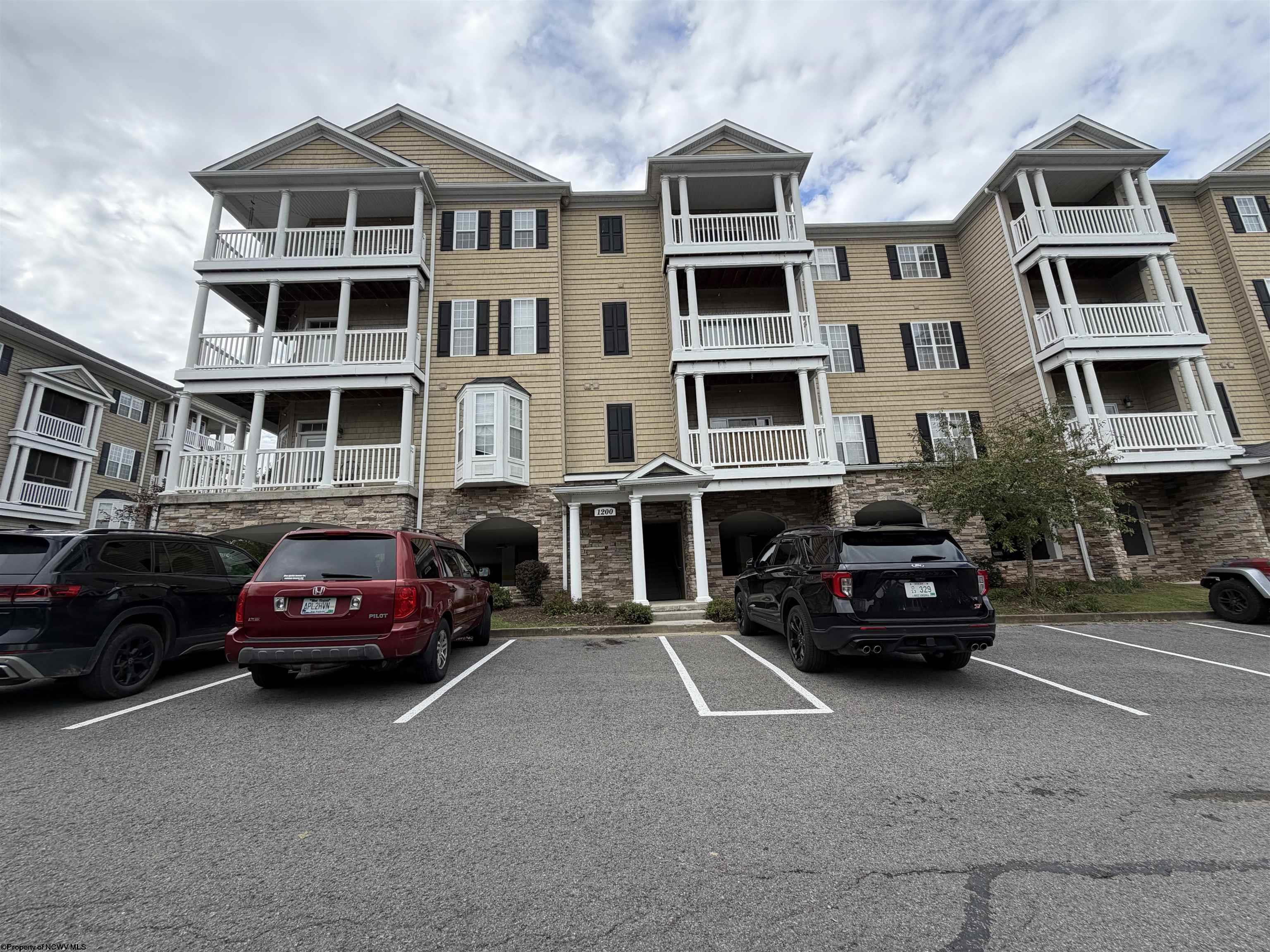 1235 Suncrest Village — photo
