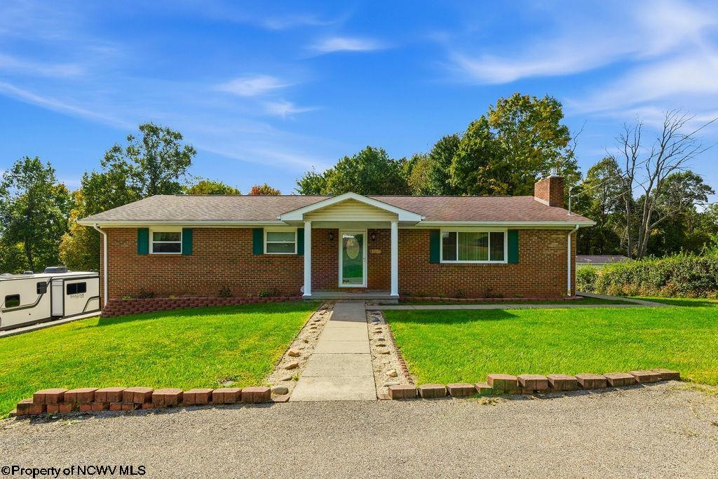 1040 Willis Drive — photo