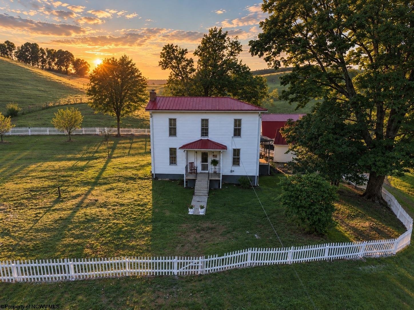 623 Hackers Creek Road — photo