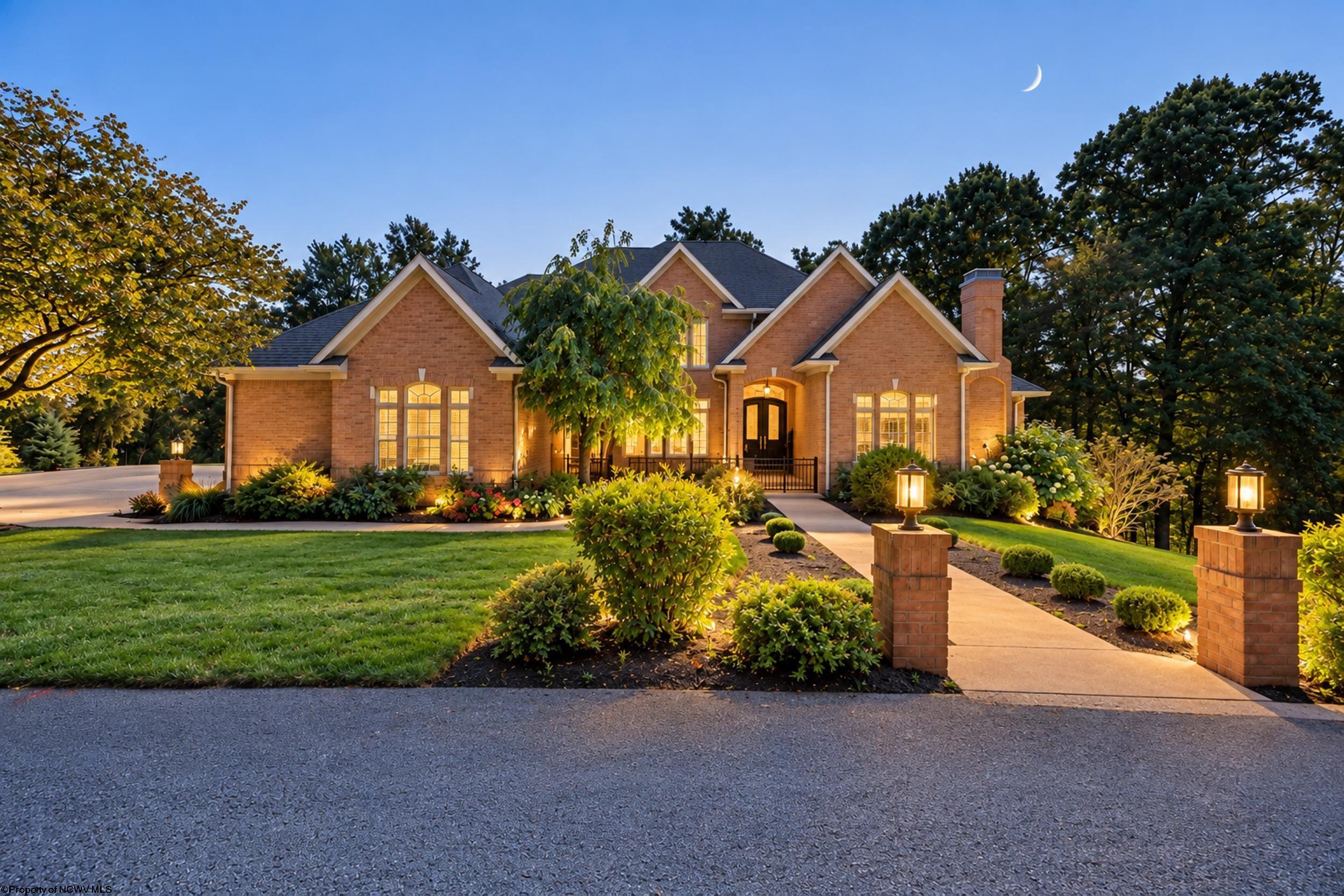 24 Woodcliff Drive — photo
