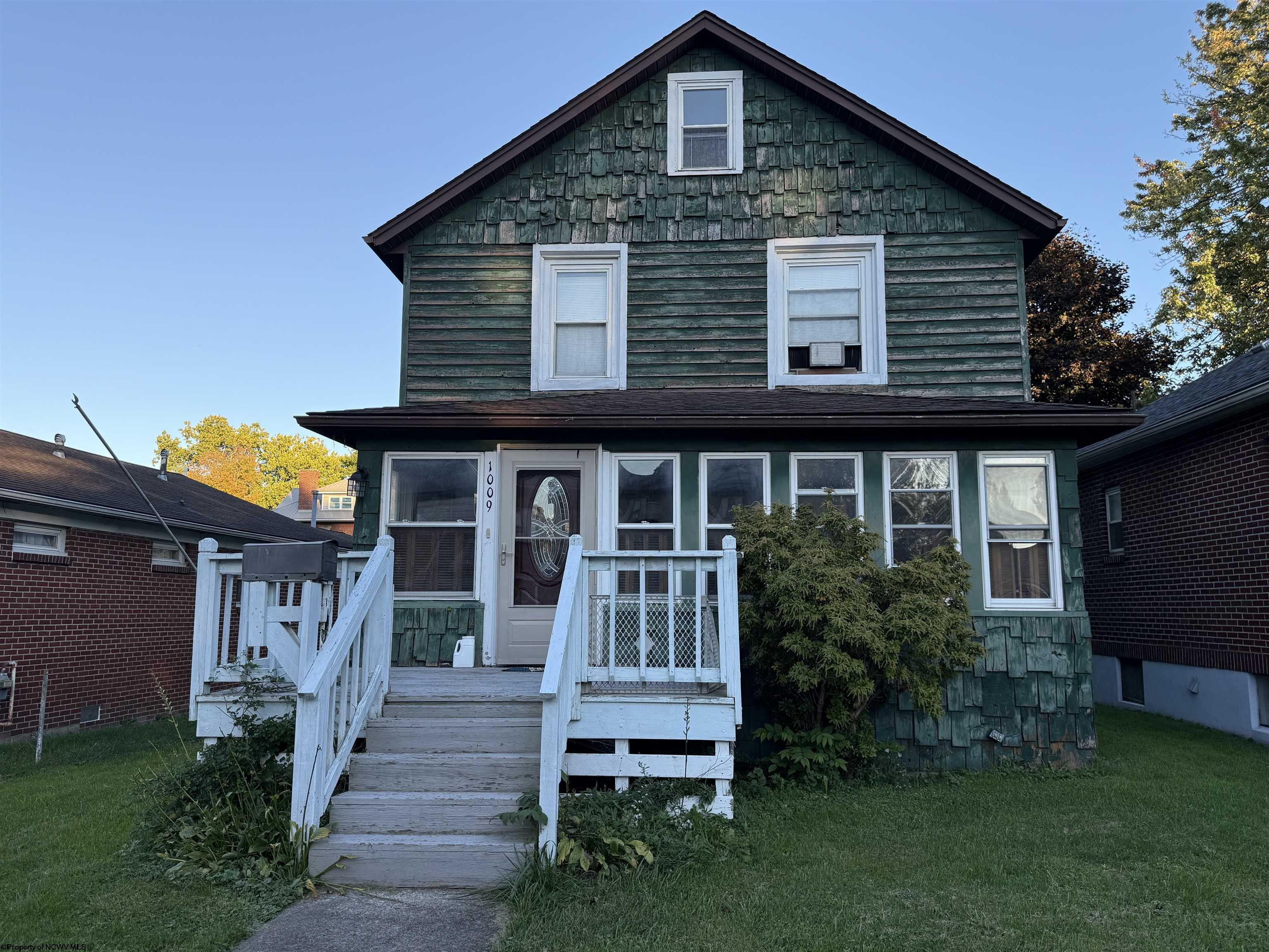 1009 S Henry Avenue — photo