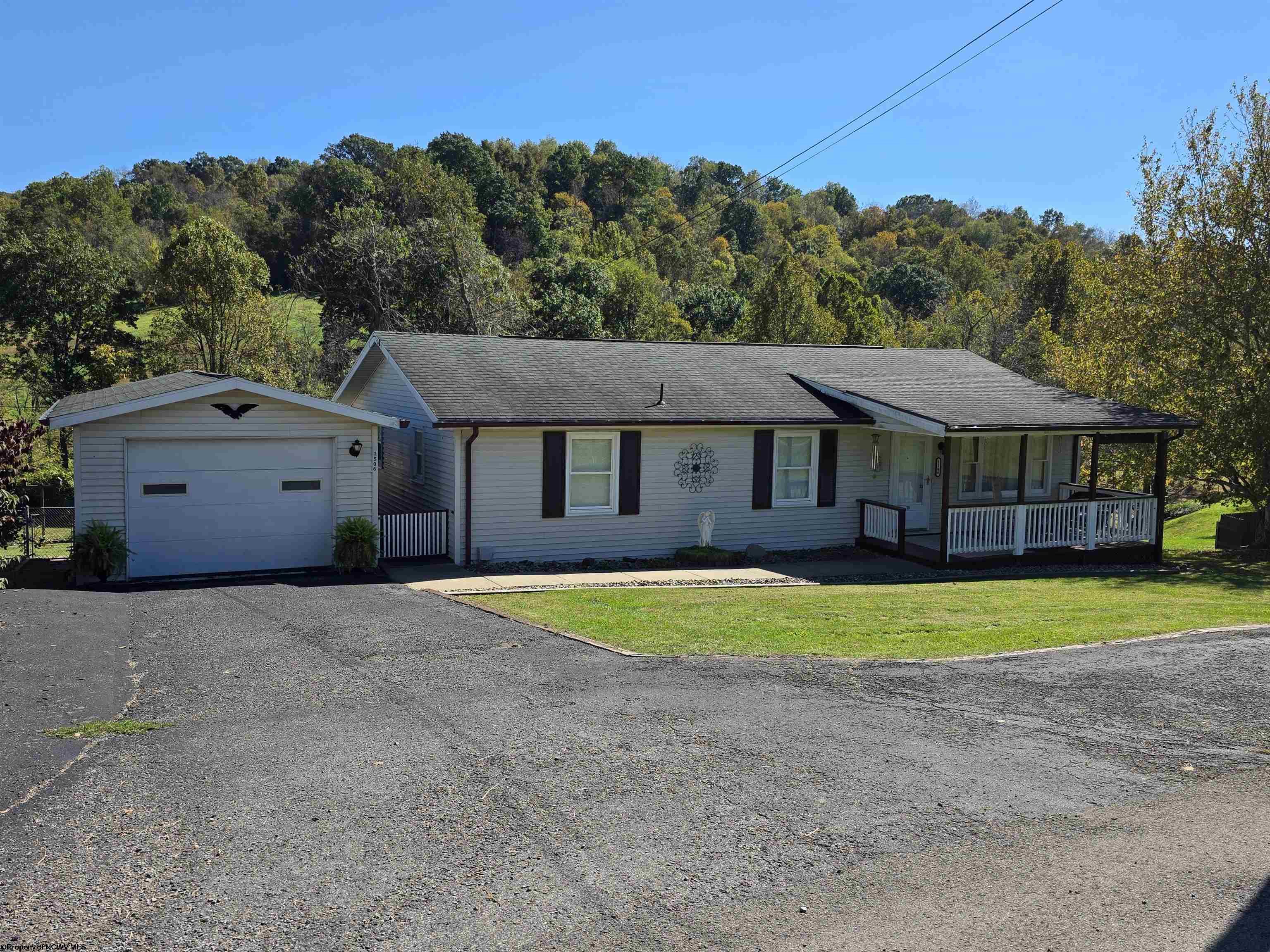 1506 Francis Mine Road — photo