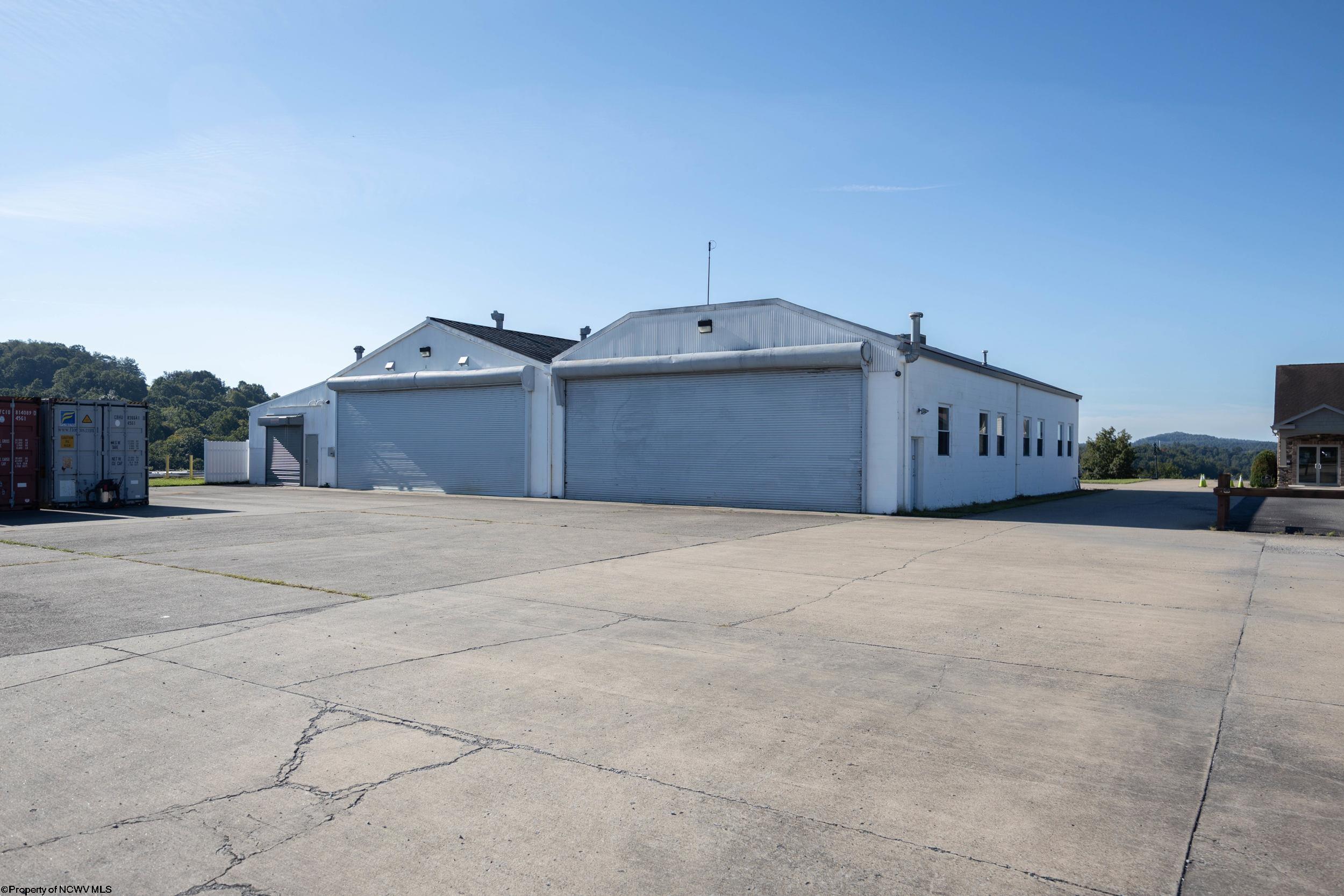 394 Heliport Loop Road — photo