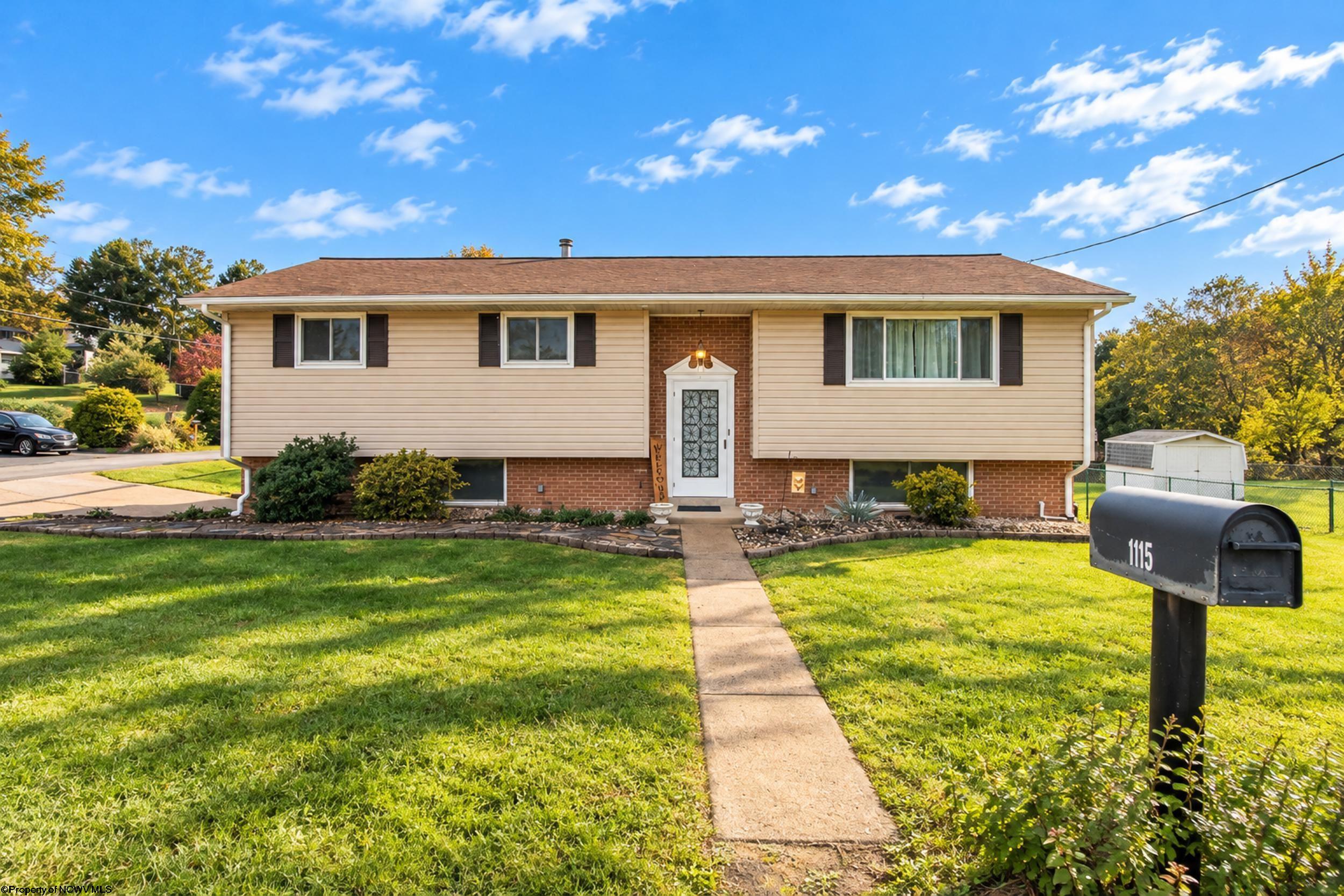 1115 Deerfield Drive — photo